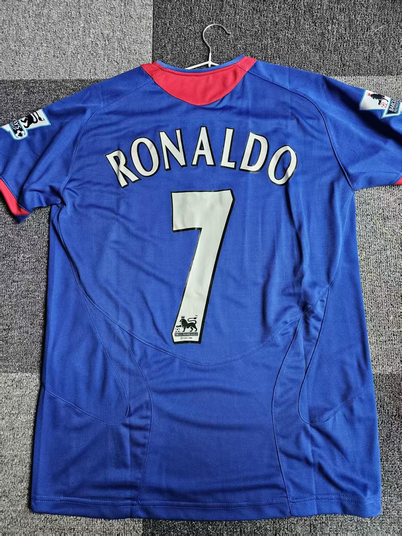 Other MUFC 7 C Ronaldo Jersey Blue Size US XXL / EU 58 / 5 - 1 Thumbnail