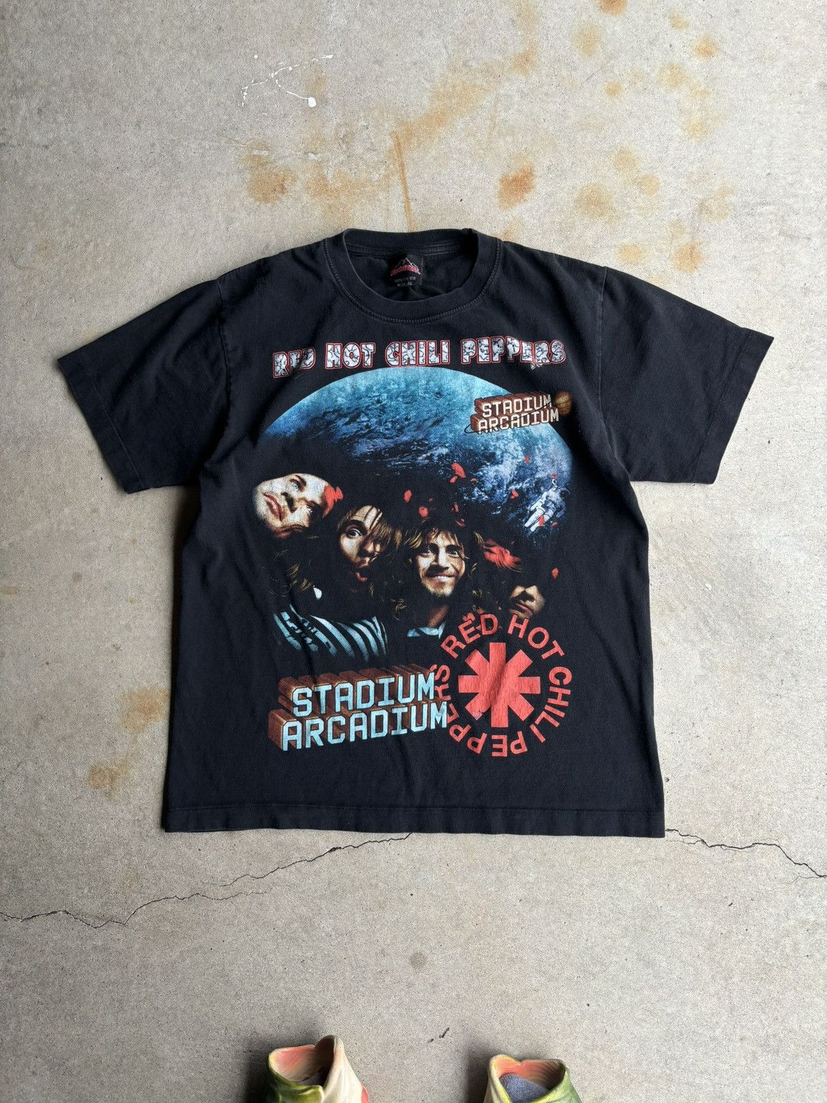 Band Tees Vintage Early 2000s Red Hot Chilli Peppers Thai Boot Tee Size US M / EU 48-50 / 2 - 1 Thumbnail