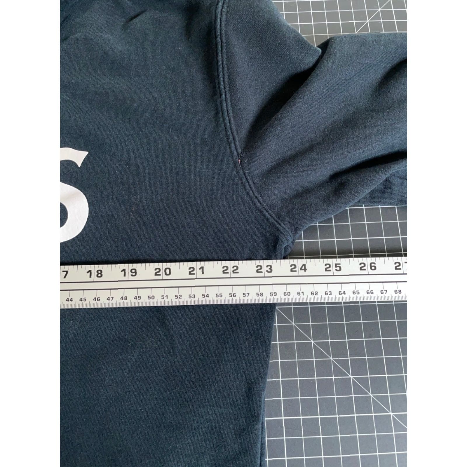 Vintage VTG The Beatles Sweatshirt Hoodie Adult XL Black Zip Up Crew Neck Graphic Print Heavyweight Pockets Official Product 2005 Mens XL Size US XL / EU 56 / 4 - 5 Thumbnail