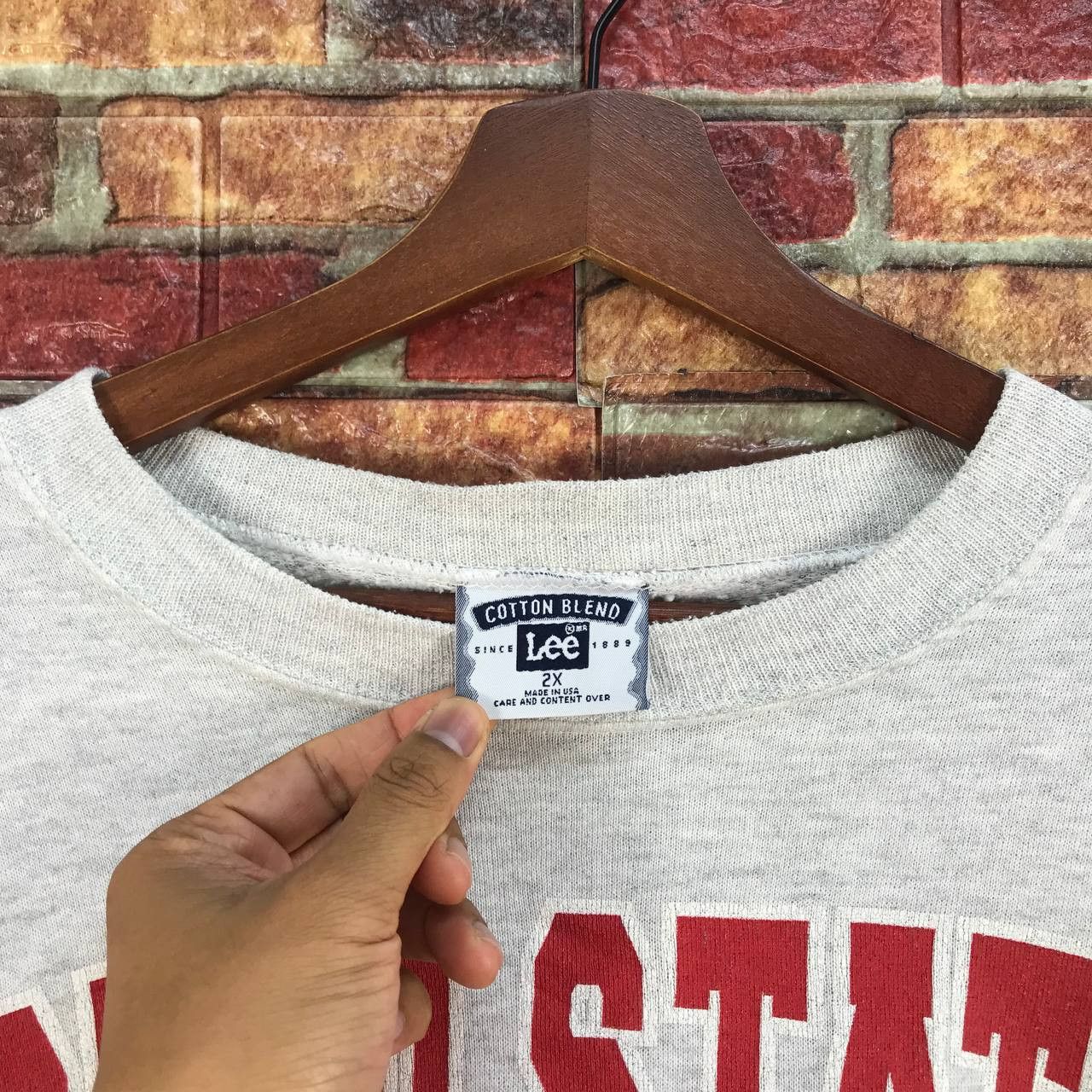 Vintage RARE VINTAGE 90S OHIO UNIVERSITY BAGGY CREWNECK Size US XXL / EU 58 / 5 - 9 Thumbnail