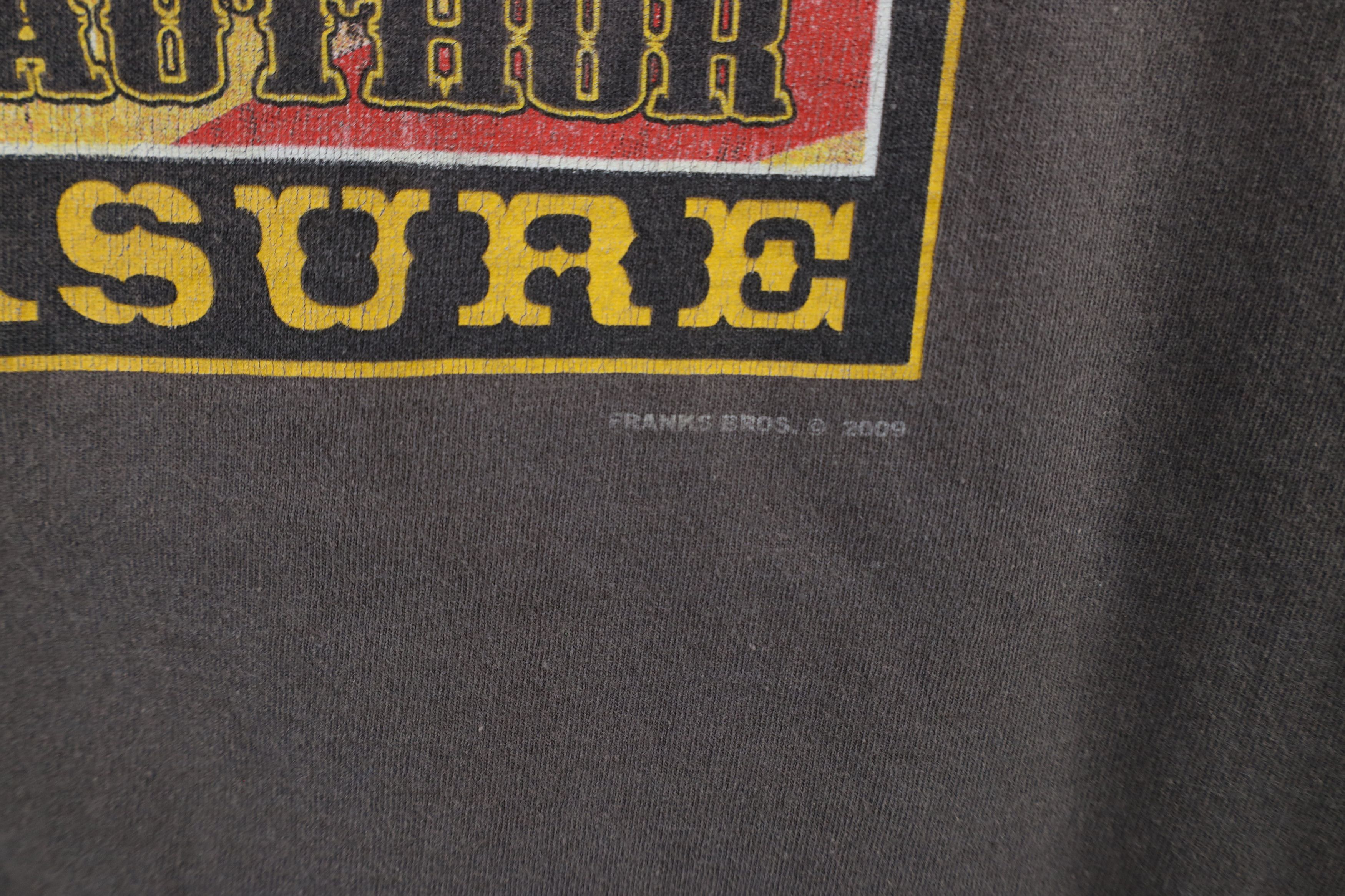 Vintage Vintage Y2K 2009 and Family Live In Concert T-Shirt USA Size US L / EU 52-54 / 3 - 10 Thumbnail