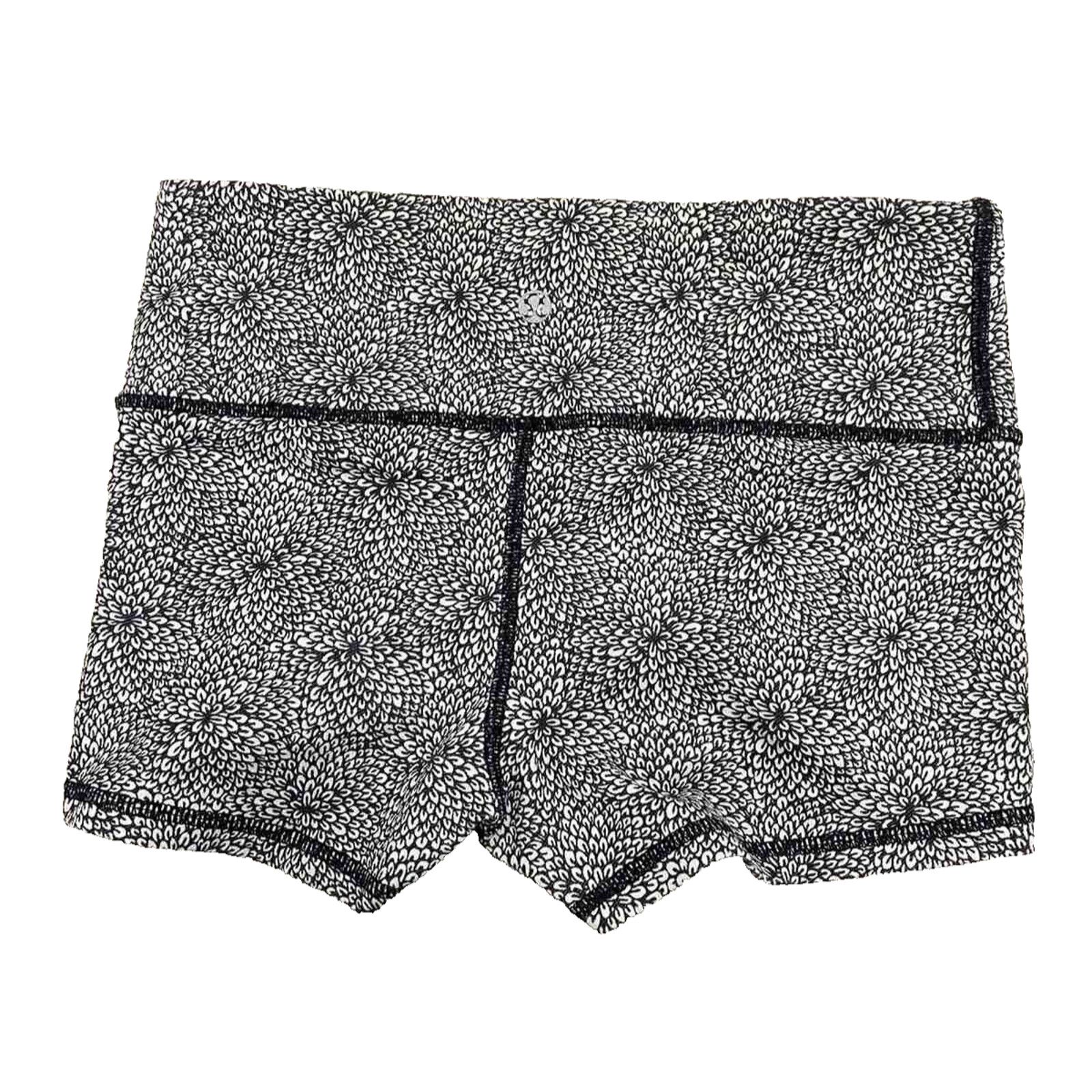 Lululemon Lululemon Wunder Shorts Scatter Star Arctic Grey L 4 A000632 Size 27" / US 4 / IT 40 - 2 Thumbnail