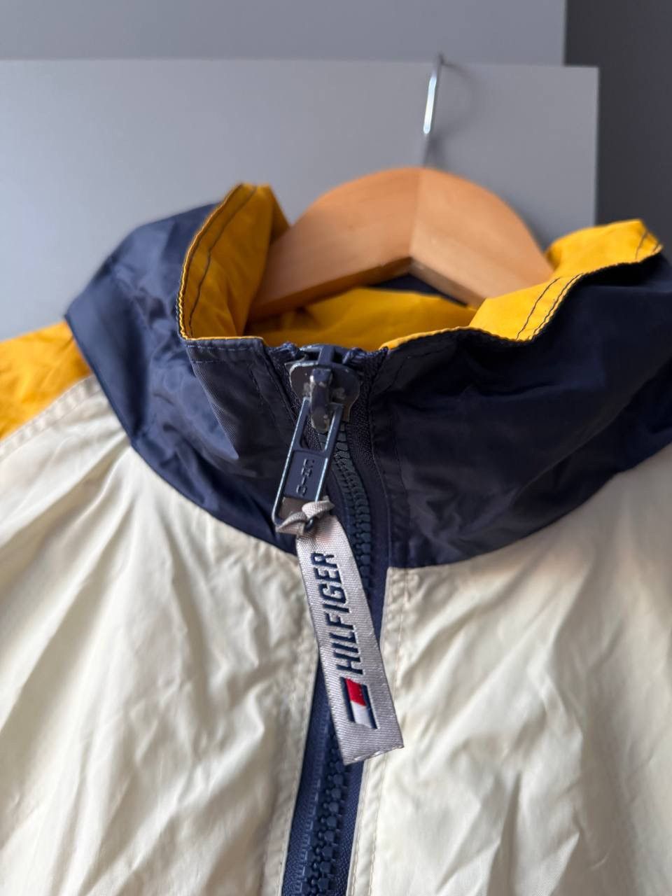 Tommy Hilfiger Vintage Tommy Hilfiger Spellout jacket Size US M / EU 48-50 / 2 - 6 Thumbnail