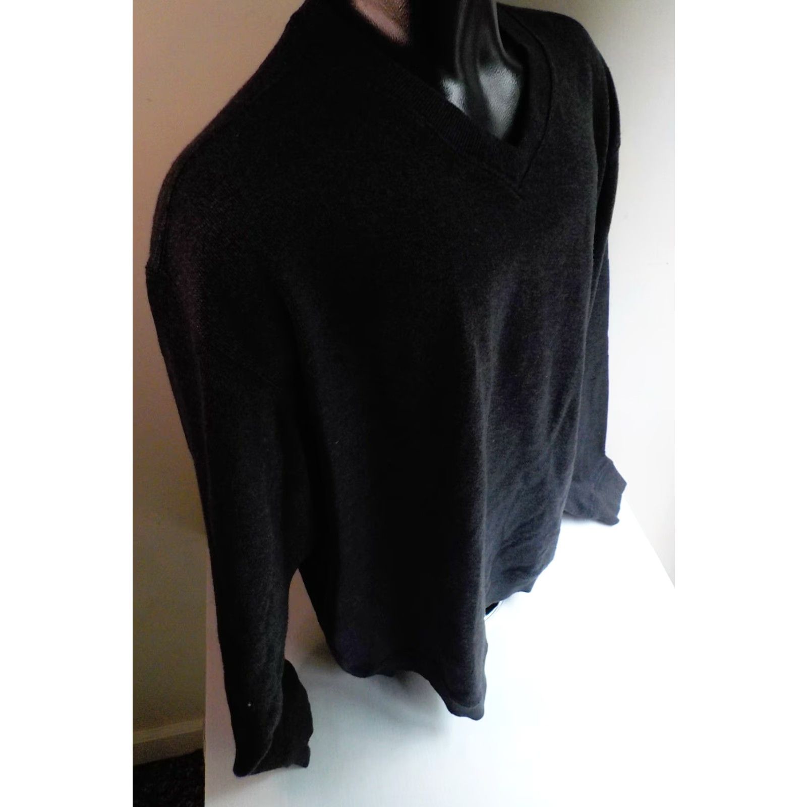 Tommy Bahama TOMMY BAHAMA Pullover V-neck Cotton Sweatshirt Dark Gray XL Mens Size US XL / EU 56 / 4 - 3 Thumbnail