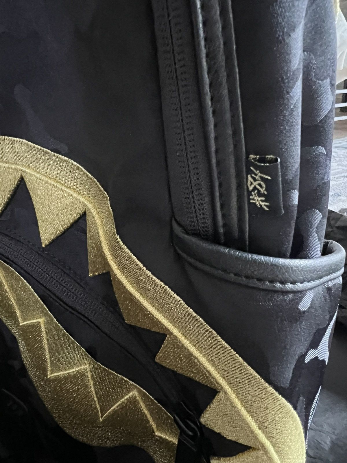 Sprayground Sprayground AB84 “Gold Shark” Backpack — 1 of 28 — Deadstock Size ONE SIZE - 5 Thumbnail