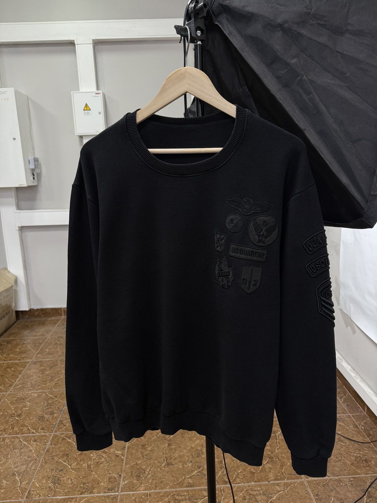 Dsquared2 🇮🇹 Dsquared2 Army Embossed Logo Art Sweatshirt Y2K Rare Retro Size US L / EU 52-54 / 3 - 2 Thumbnail