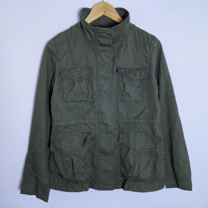 Uniqlo army best sale green jacket