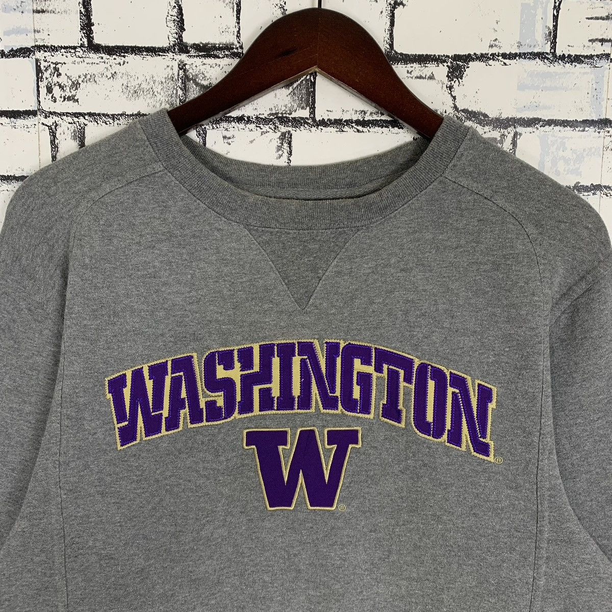 Vintage Vintage University of Washington Sweatshirt Crewneck Size US L / EU 52-54 / 3 - 2 Thumbnail