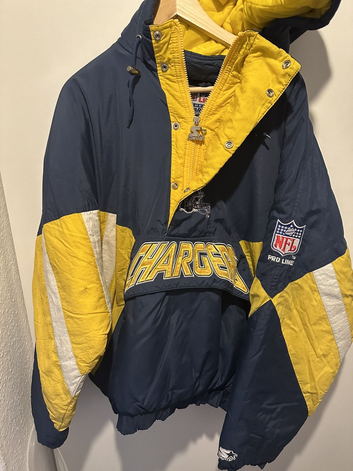 image of Starter Jacke Los Angeles Chargers Size XL Nfl Jacket in Blue, Men's