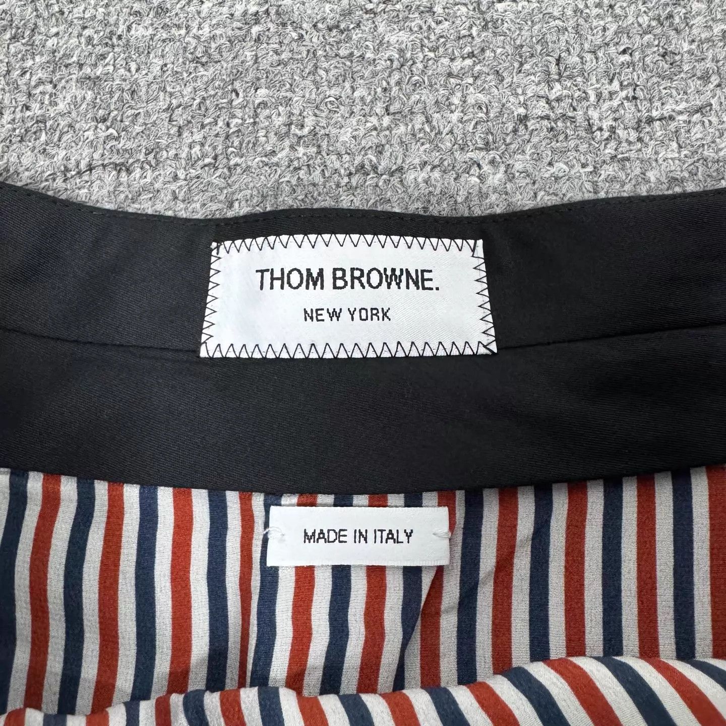 Thom Browne Thom Browne 4-Stripe Gray A-Line Pleated Skirt 40 Size 27" / US 4 / IT 40 - 4 Thumbnail