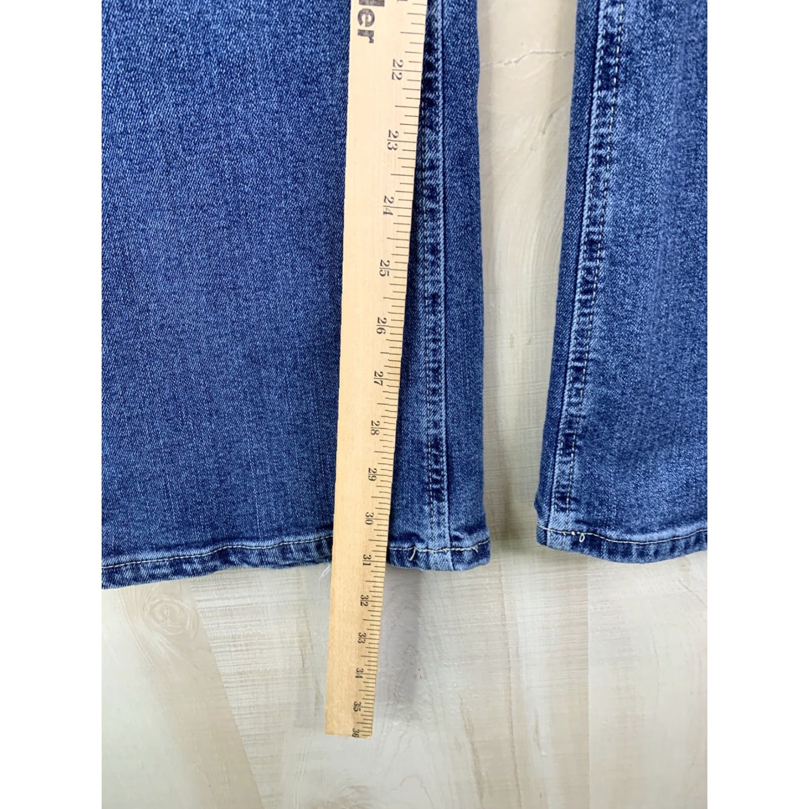 American Eagle Outfitters VINTAGE American Eagle Outfitters Jeans Womens Size 6 Reg Blue Boot Cut Denim 5-Pocket Design Hunter/Light Wash? Size 28" / US 6 / IT 42 - 6 Thumbnail