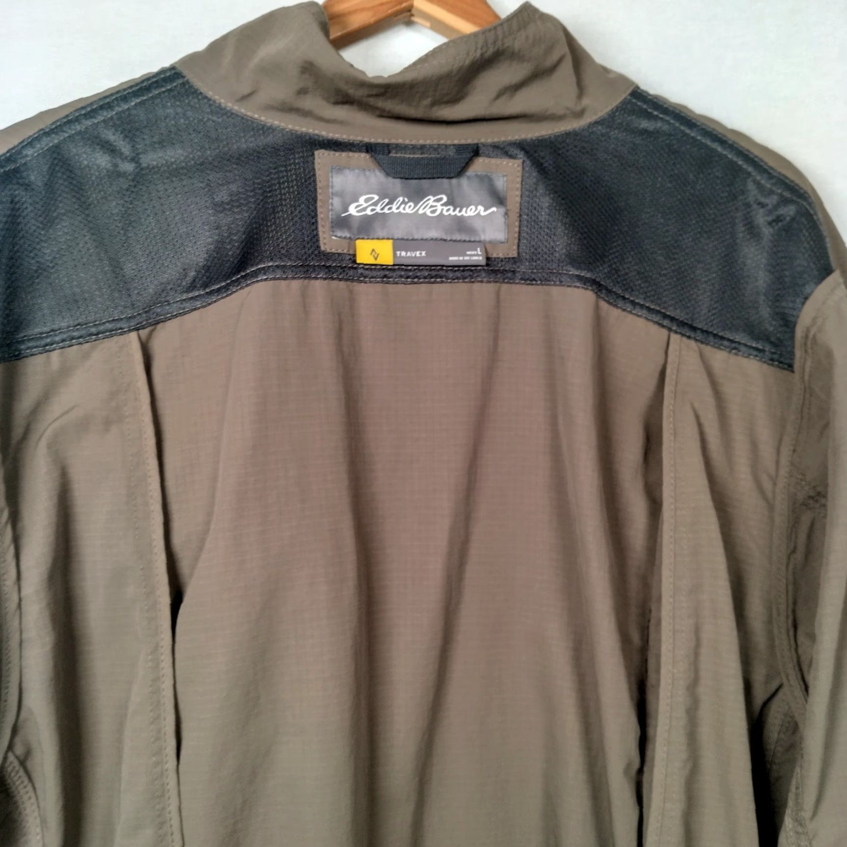 Eddie Bauer VINTAGE Eddie Bauer Travex Jacket Men L Khaki Rip Stop Utility Outdoors Travel Jacket Size US L / EU 52-54 / 3 - 5 Thumbnail