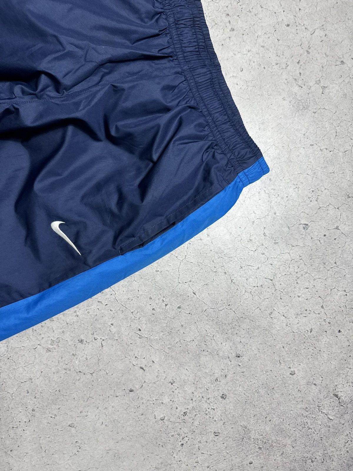 Nike Nike Vintage Nylon Track Suit Jacket & Pants Size S Blue Size US S / EU 44-46 / 1 - 12 Thumbnail