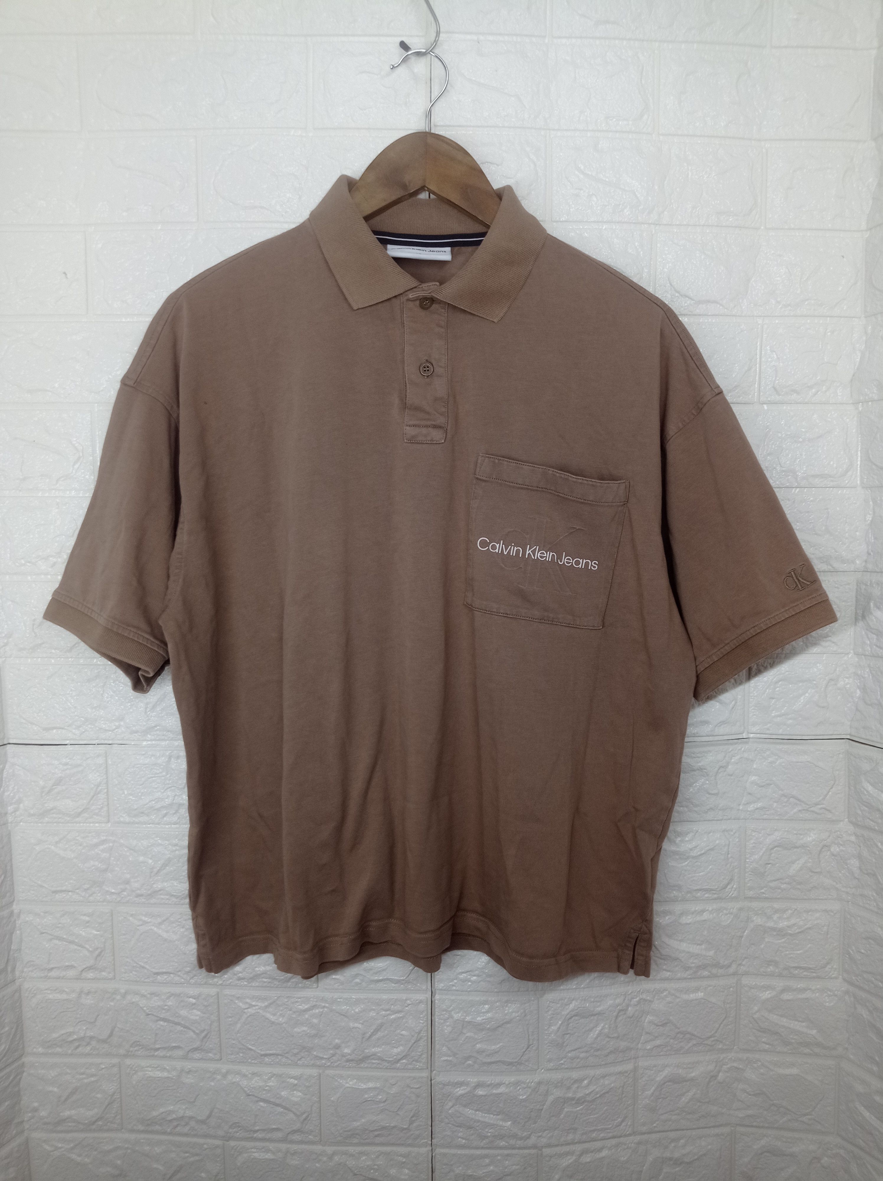 Calvin Klein Calvin Klein baggy polo button up single pocket Size US L / EU 52-54 / 3 - 1 Thumbnail