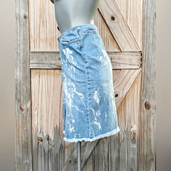 Ralph Lauren Vintage Ralph Lauren Bleach Splatter Denim Pencil Mini Skirt Size 28" / US 6 / IT 42 - 2 Thumbnail