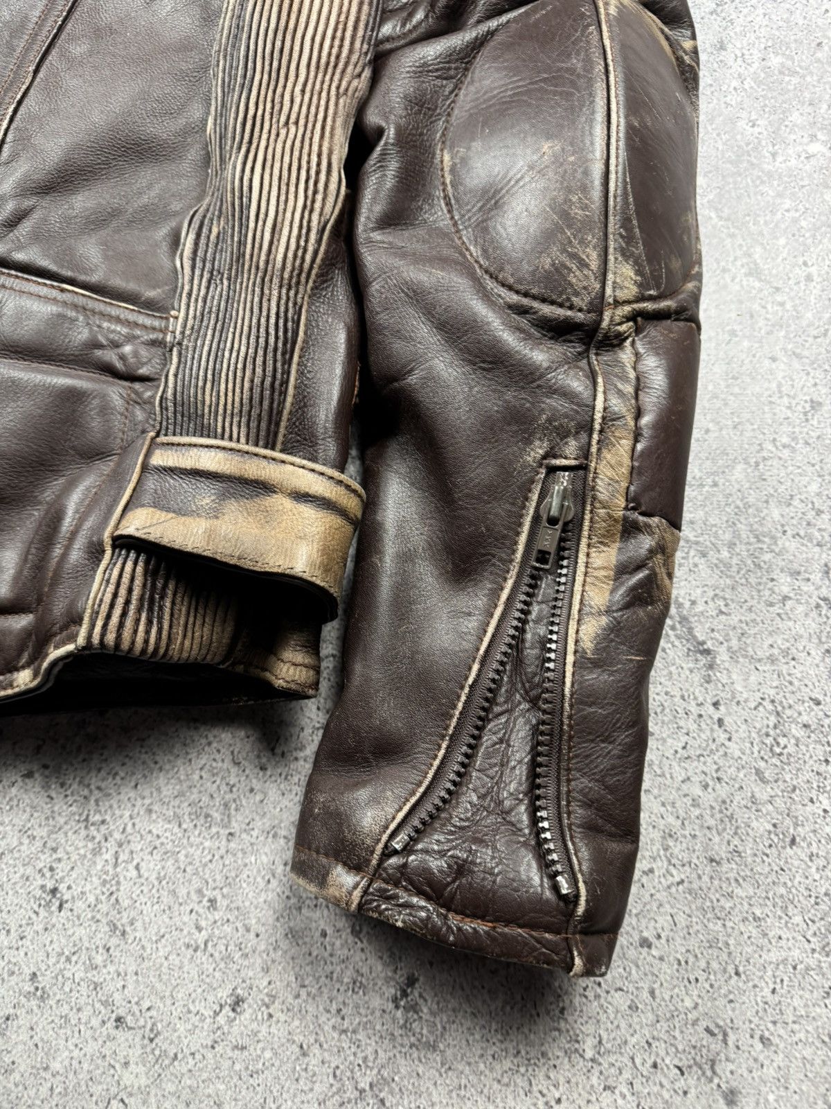 Vintage VINTAGE 80S BROWN BIKER RAMONES FADED RACING LEATHER JACKET Size US L / EU 52-54 / 3 - 16 Thumbnail