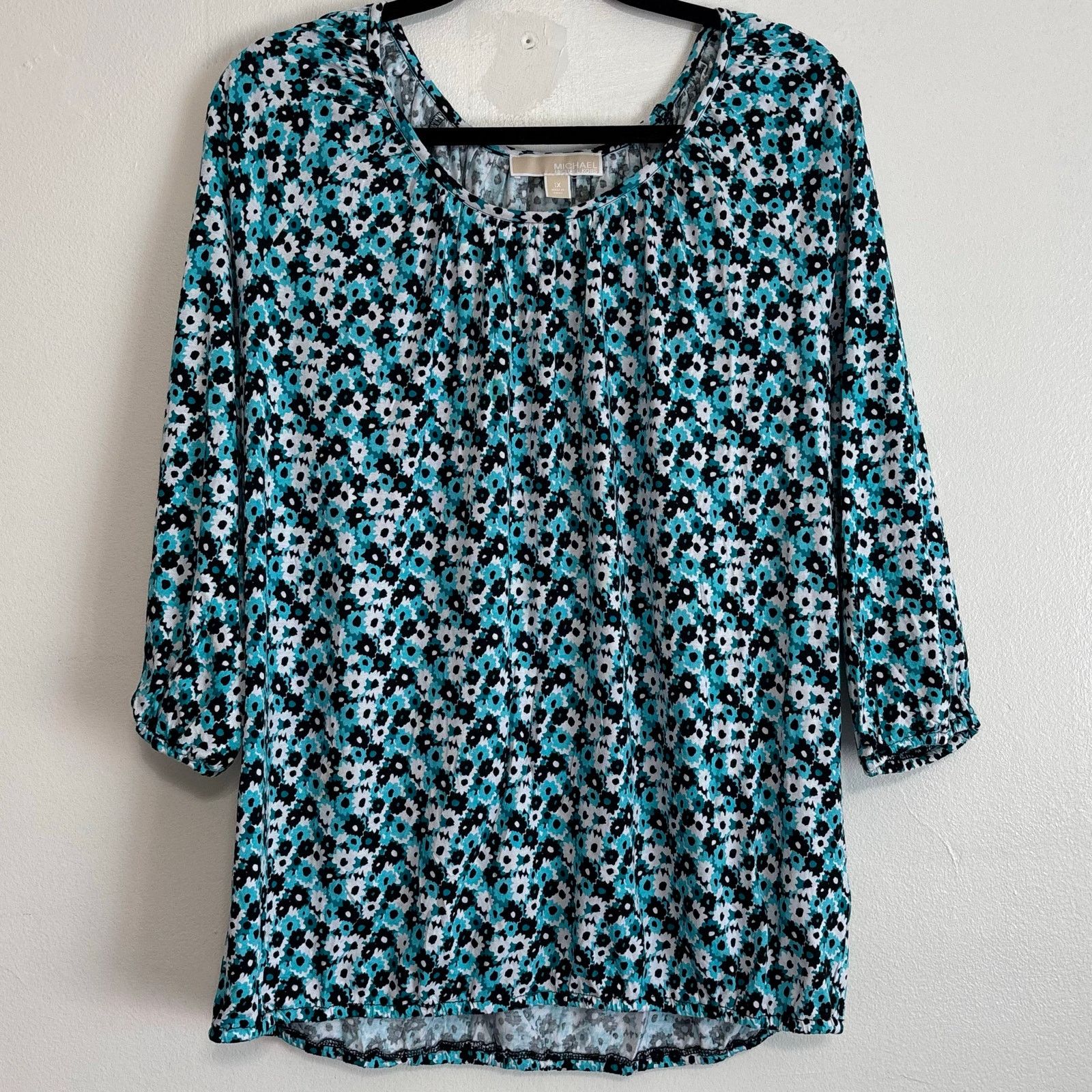 Michael Kors MICHAEL Michael Kors 3/4 sleeve Floral Top Size 1X Size XXL / US 16-18 / IT 52-54 - 1 Thumbnail