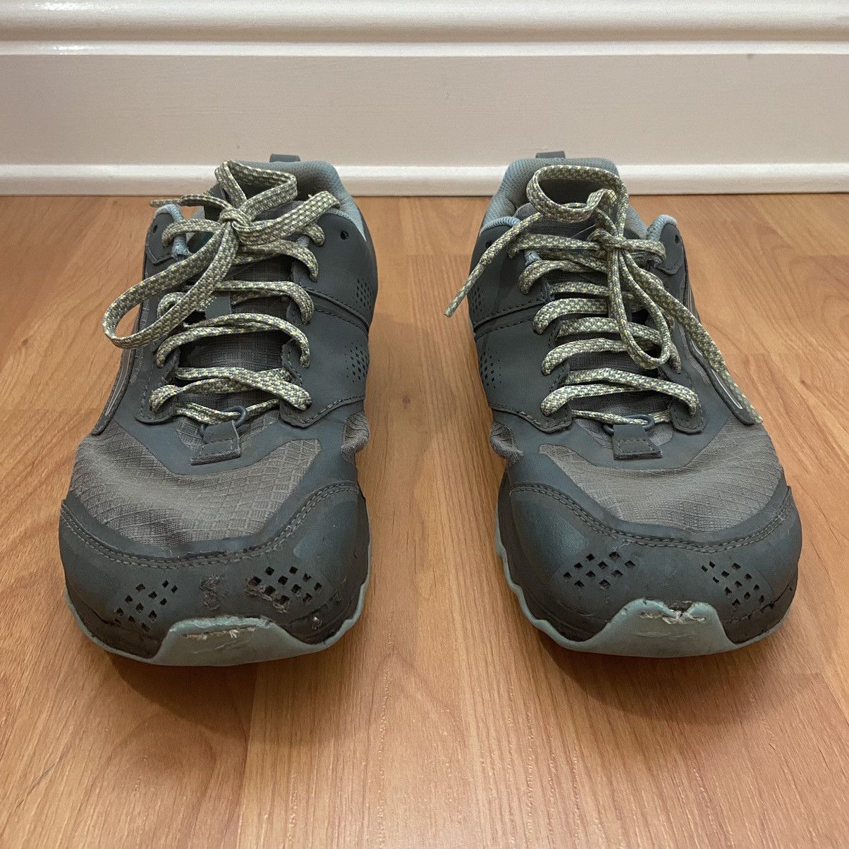 Altra Altra Women’s Logo Distressed Outdoor Running Shoes Size 9.5 Size US 9.5 / IT 39.5 - 2 Thumbnail