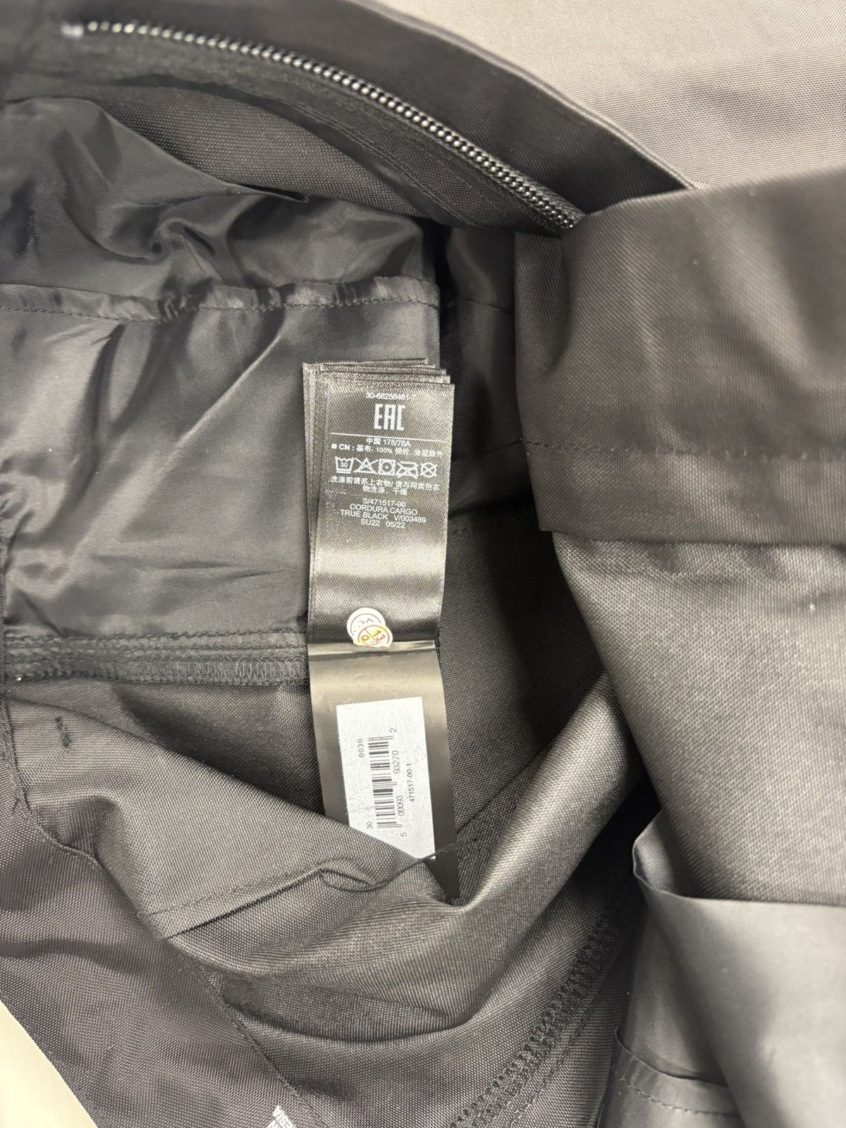 Balenciaga × Kanye West × Yeezy YZY x GAP Distressed Sweater & Cordura Cargos Size US L / EU 52-54 / 3 - 12 Thumbnail