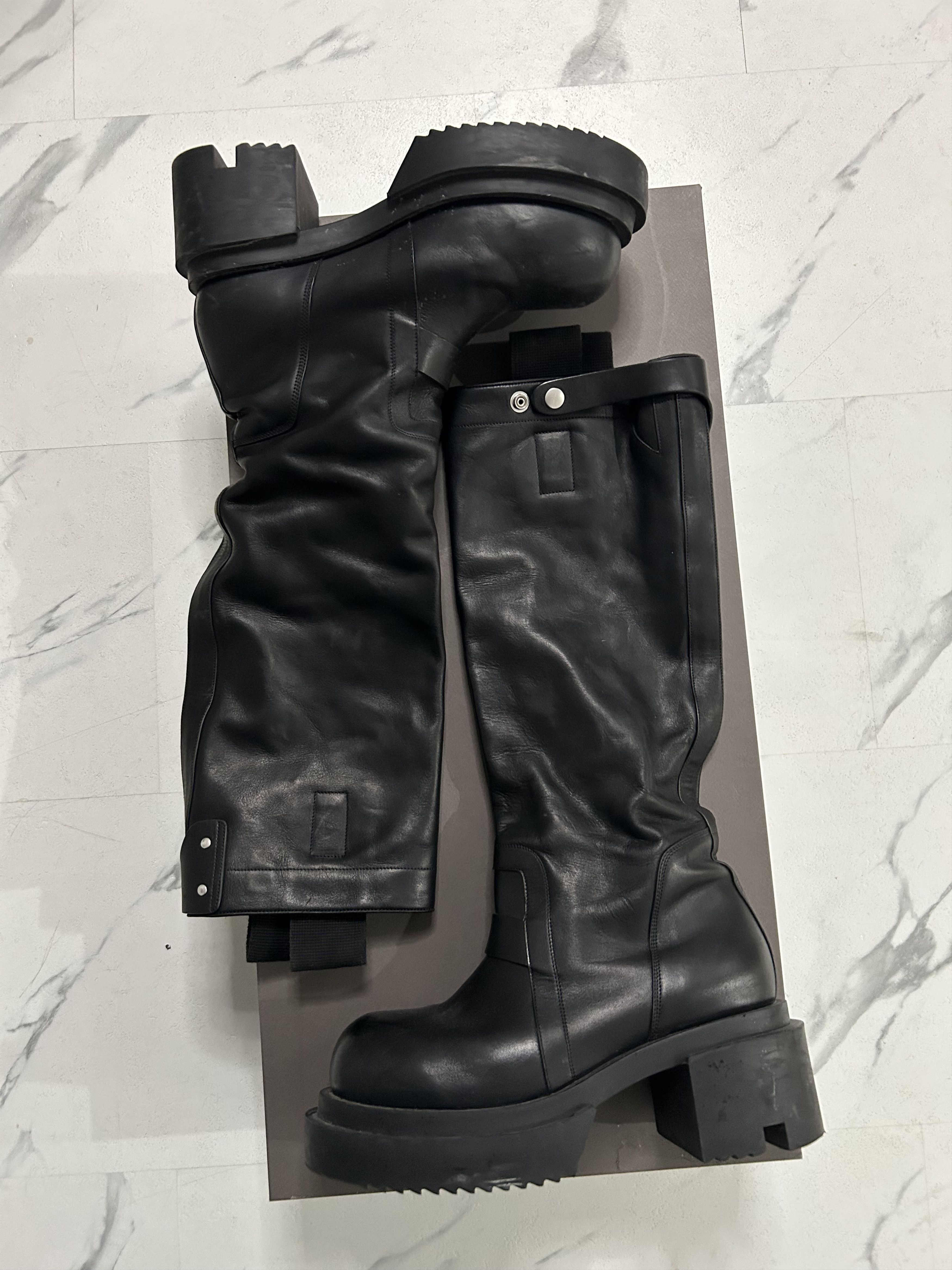 Black Concordians Pull On Mega Tractor Boots