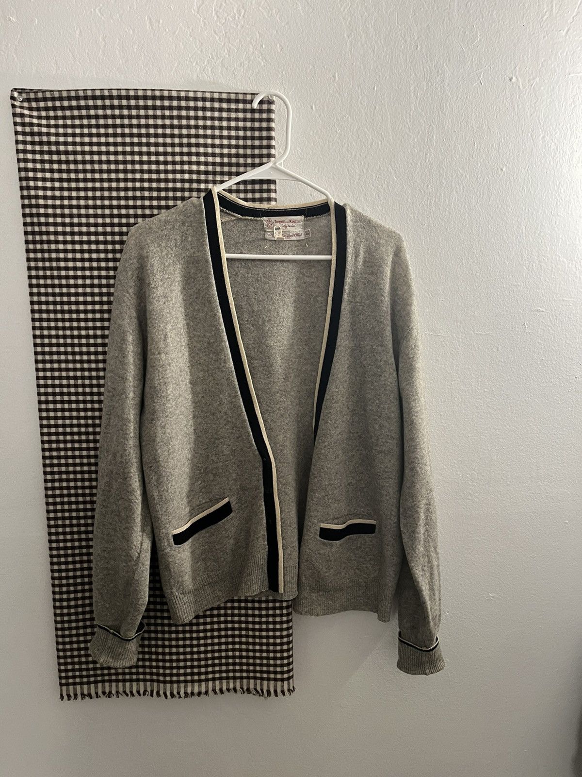 Vintage towne and king wool knit cardigan — 1950s Size US S / EU 44-46 / 1 - 1 Thumbnail