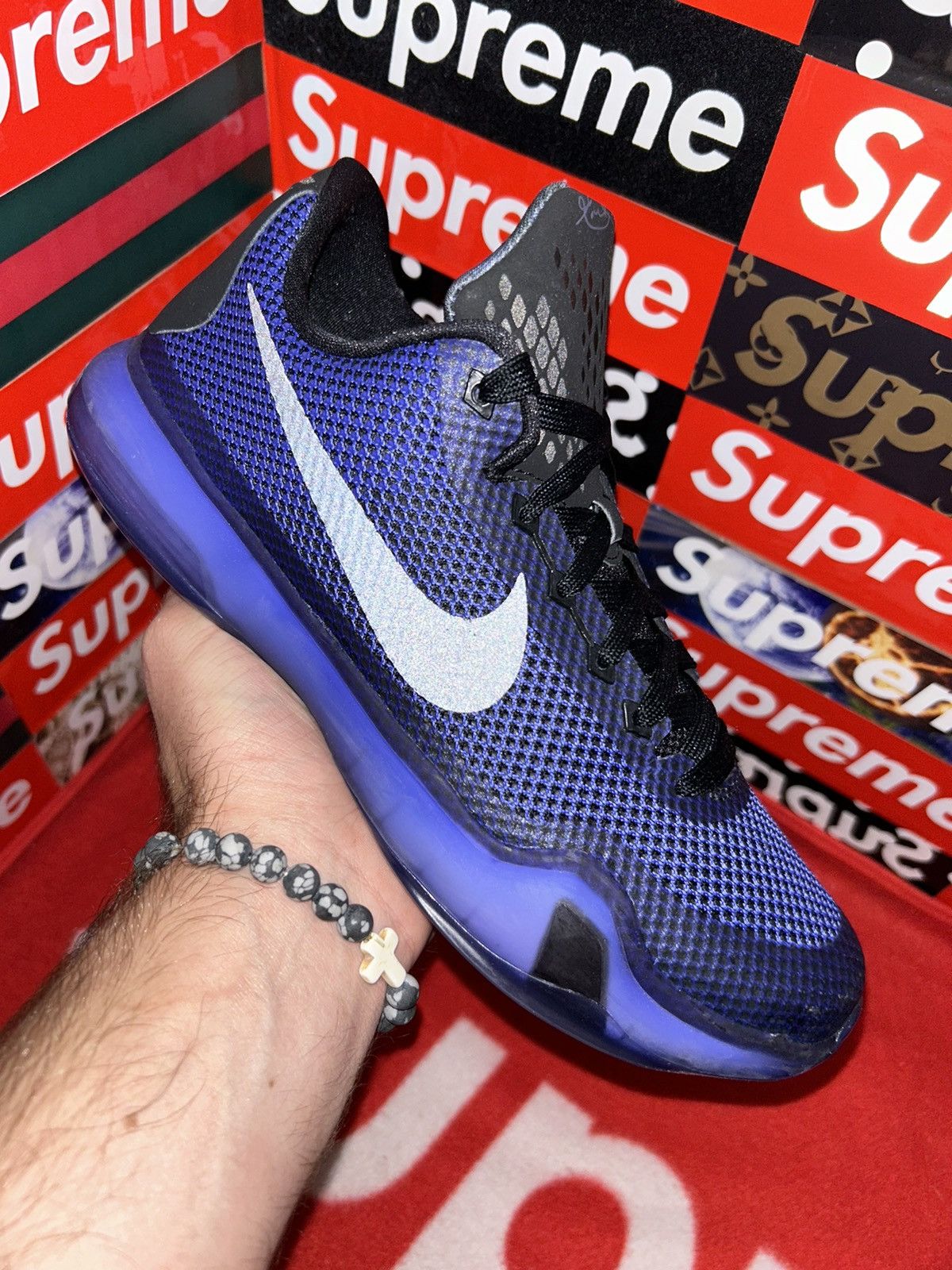 Nike Nike Kobe 10 GS 'Blackout' 726067 005 size 7y VNDS Size US 7 / EU 40 - 9 Thumbnail