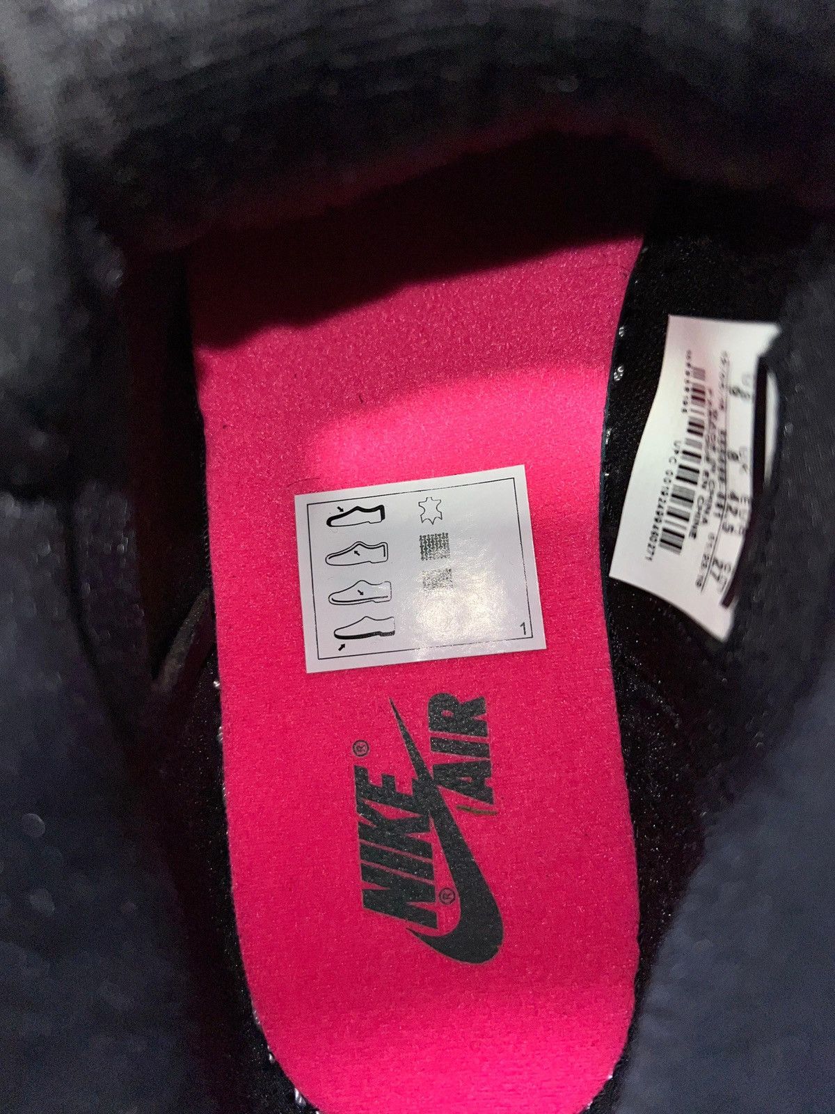 Nike Jordan 1 Retro High Black Crimson Tint Size US 9 / EU 42 - 7 Thumbnail
