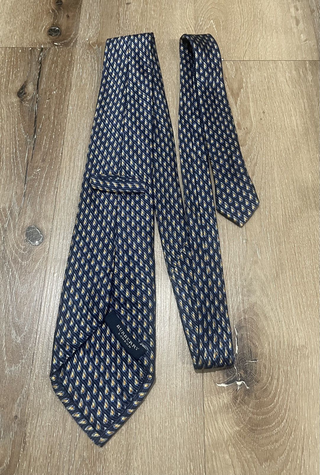 Burberry BURBERRY LONDON Blue Luxury Silk Tie Size ONE SIZE - 3 Thumbnail