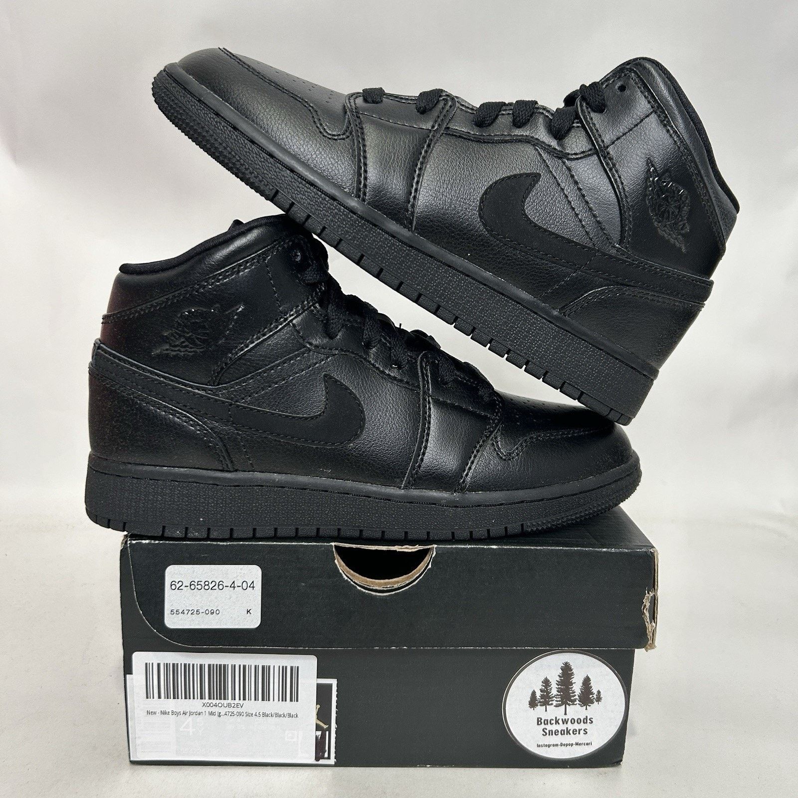 Jordan Brand Nike Air Jordan 1 Mid GS “Deep Black Nubuck Swoosh” Size US 6 / IT 36 - 1 Thumbnail