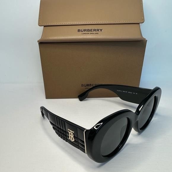 Burberry New - Burberry Women's Sunglasses MARGOT BE4370U 49","descri Size ONE SIZE - 9 Thumbnail