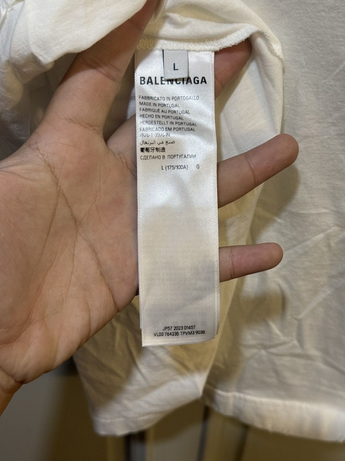 Balenciaga Balenciaga Distressed Surfing Tee Size US L / EU 52-54 / 3 - 6 Thumbnail