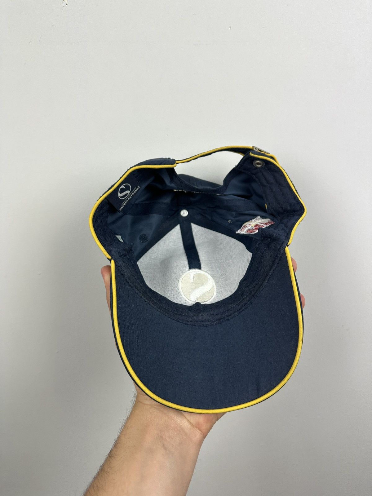 Formula 1 × Red Bull × Vintage Vintage Red Bull Sauber Petronas Racing Cap Size ONE SIZE - 10 Thumbnail