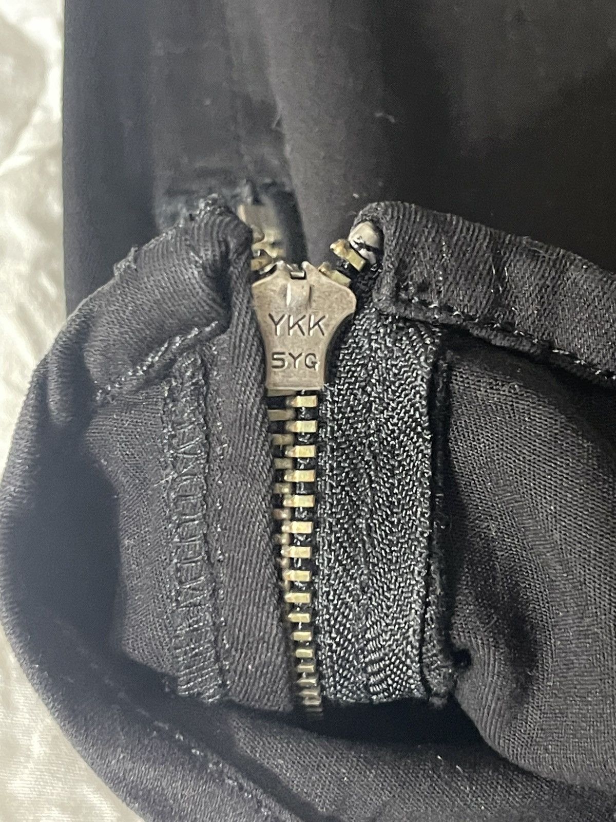 Helmut Lang Helmut Lang zipper jeans Size 28" / US 6 / IT 42 - 4 Thumbnail