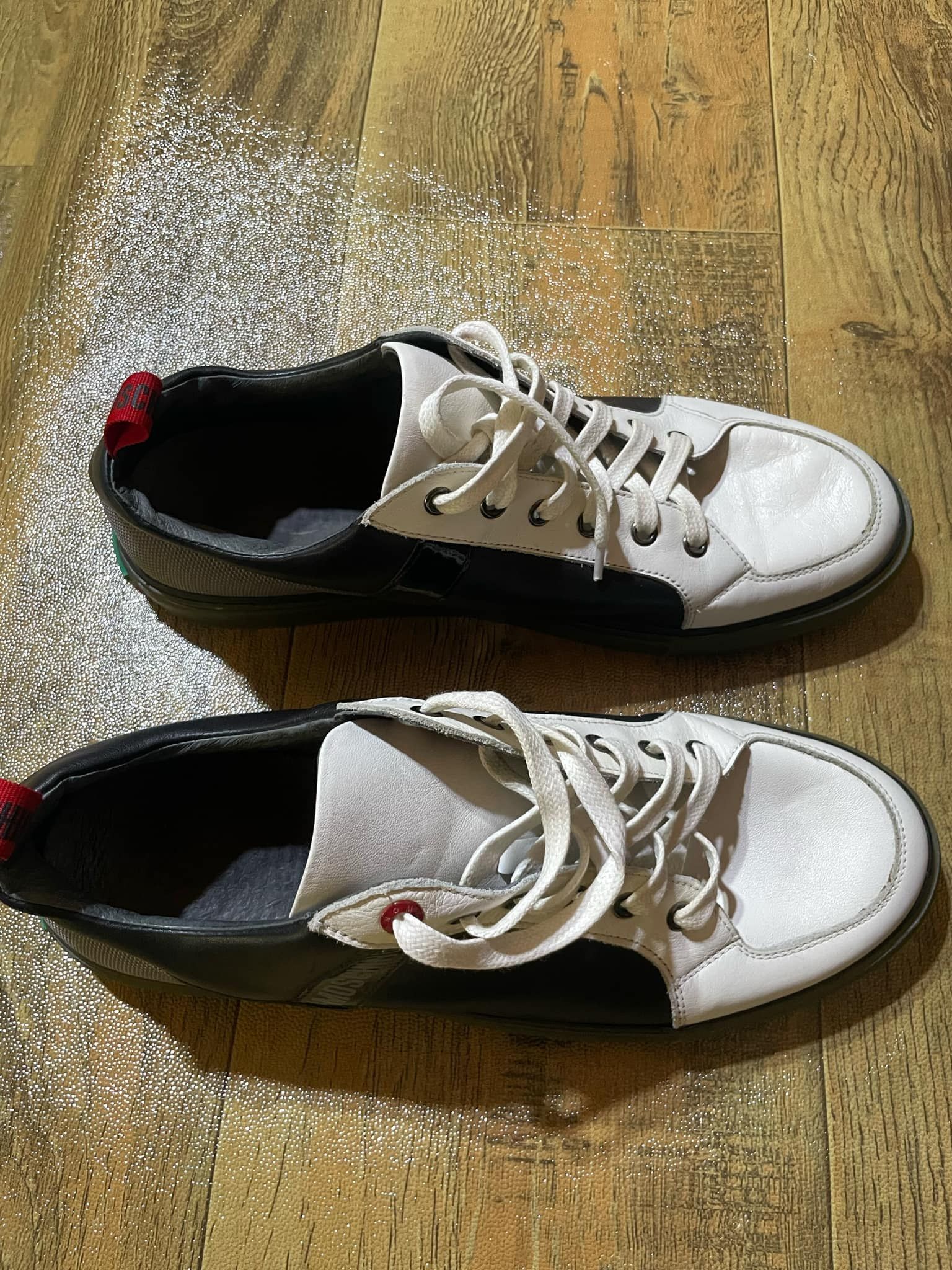 Moschino Moschino Leather Sneaker Size US 10 / EU 43 - 2 Thumbnail
