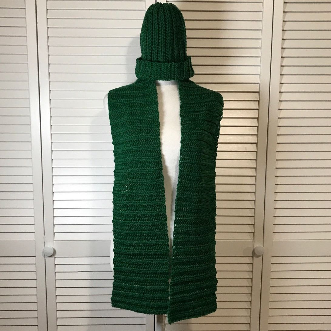 Handmade NWT Handmade Crocheted Green Textured Beanie & Scarf 61” Size ONE SIZE - 1 Thumbnail