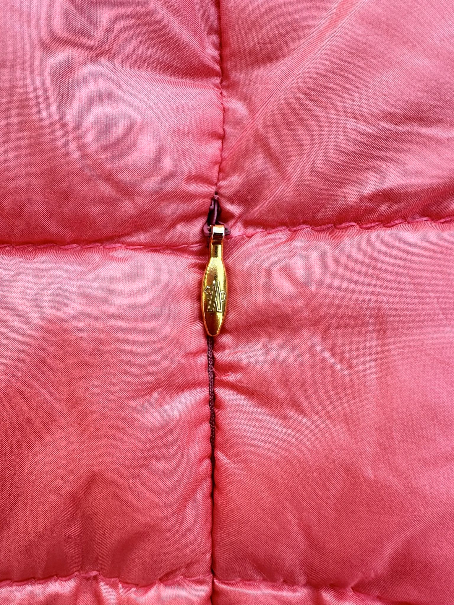 Moncler Moncler Vest Jacket Coral Pink Patch Logo Buttoned Size S / US 4 / IT 40 - 6 Thumbnail