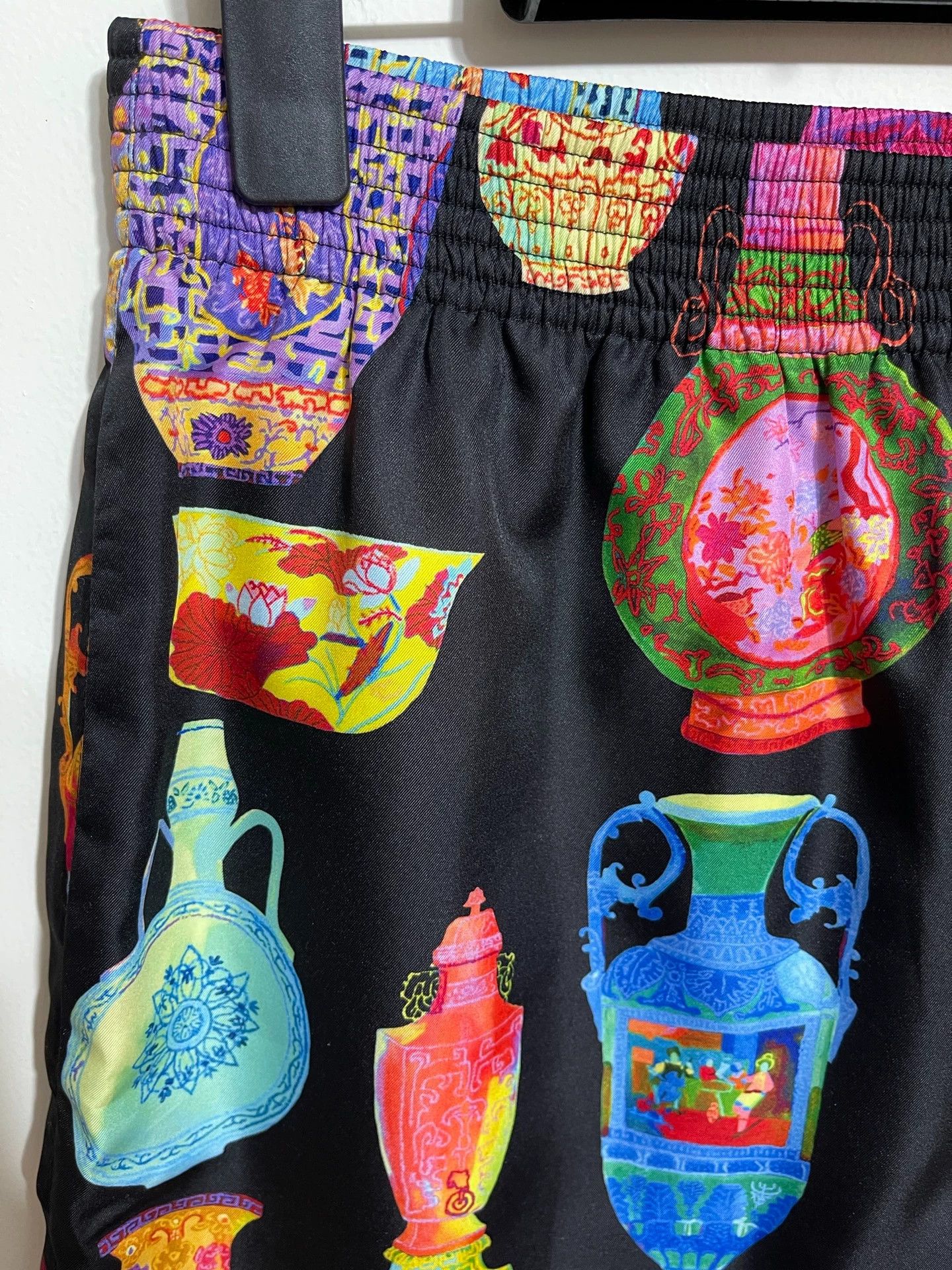 Versace Versace 46 Loose Cupro Chinese Porcelain Print Unisex Short Size US 30 / EU 46 - 3 Thumbnail