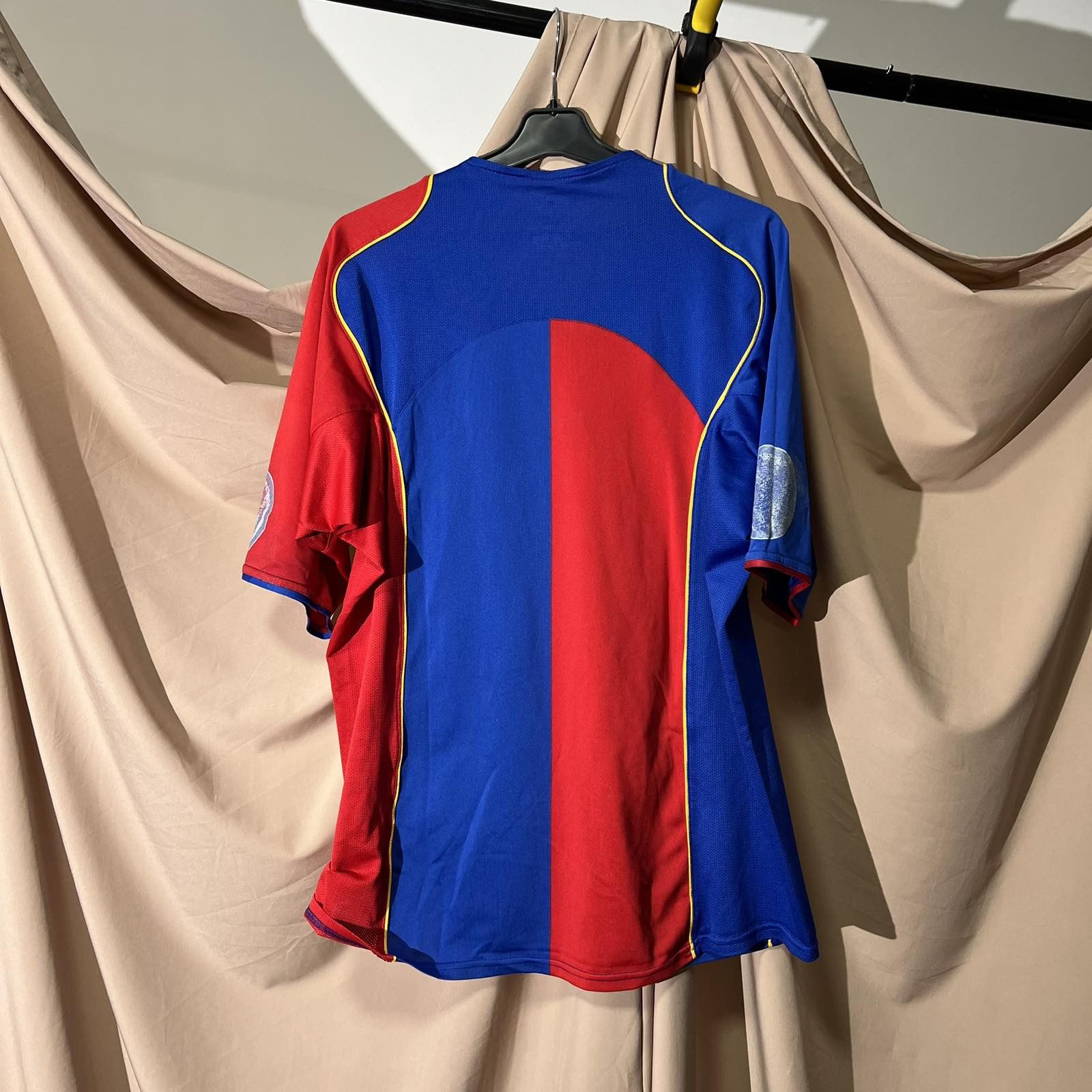 Nike Vintage Basel 2004 Home Football Shirt Nike Soccer Sz L Size US L / EU 52-54 / 3 - 2 Thumbnail