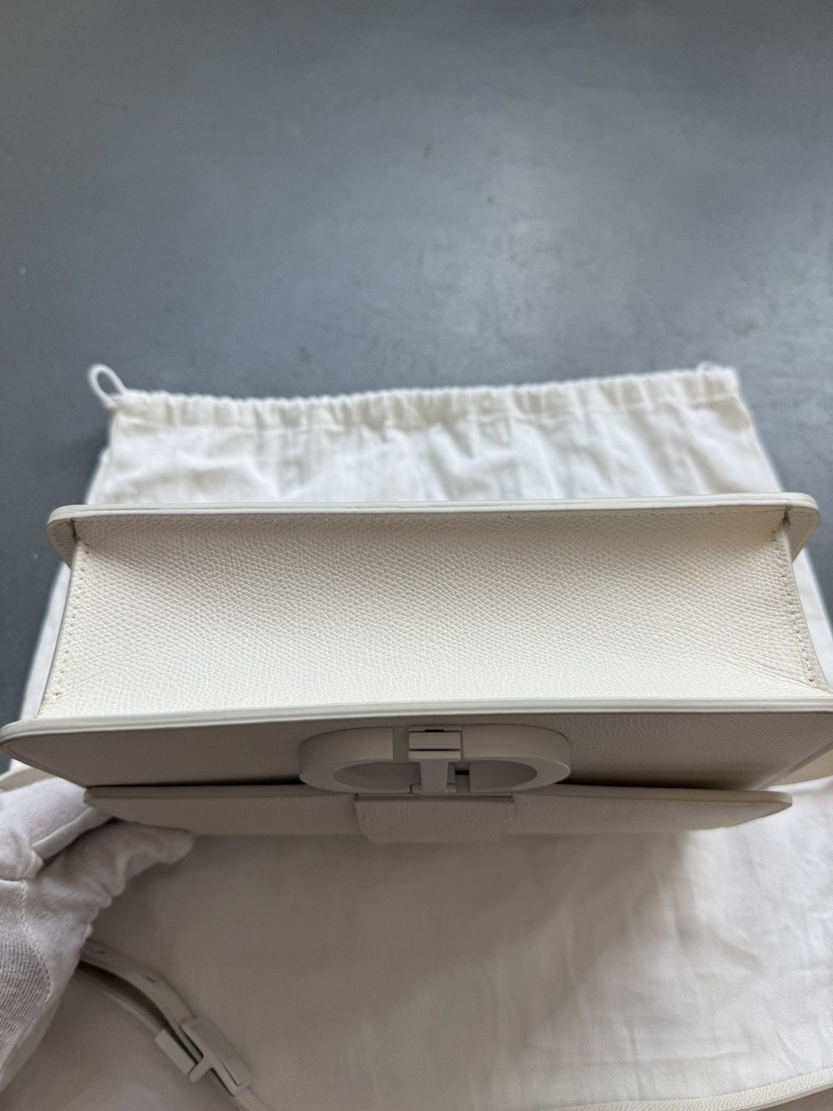 Dior Christian Dior Montaigne 30 White Handbag Size ONE SIZE - 14 Thumbnail