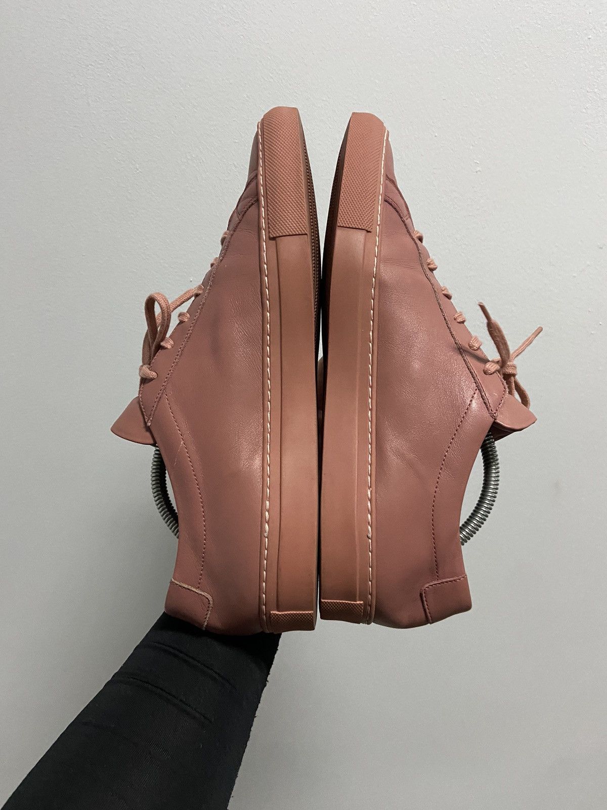 Common Projects × Vintage Common projects leather sneakers vintage made in Italy 🇮🇹 Size US 9 / EU 42 - 7 Thumbnail