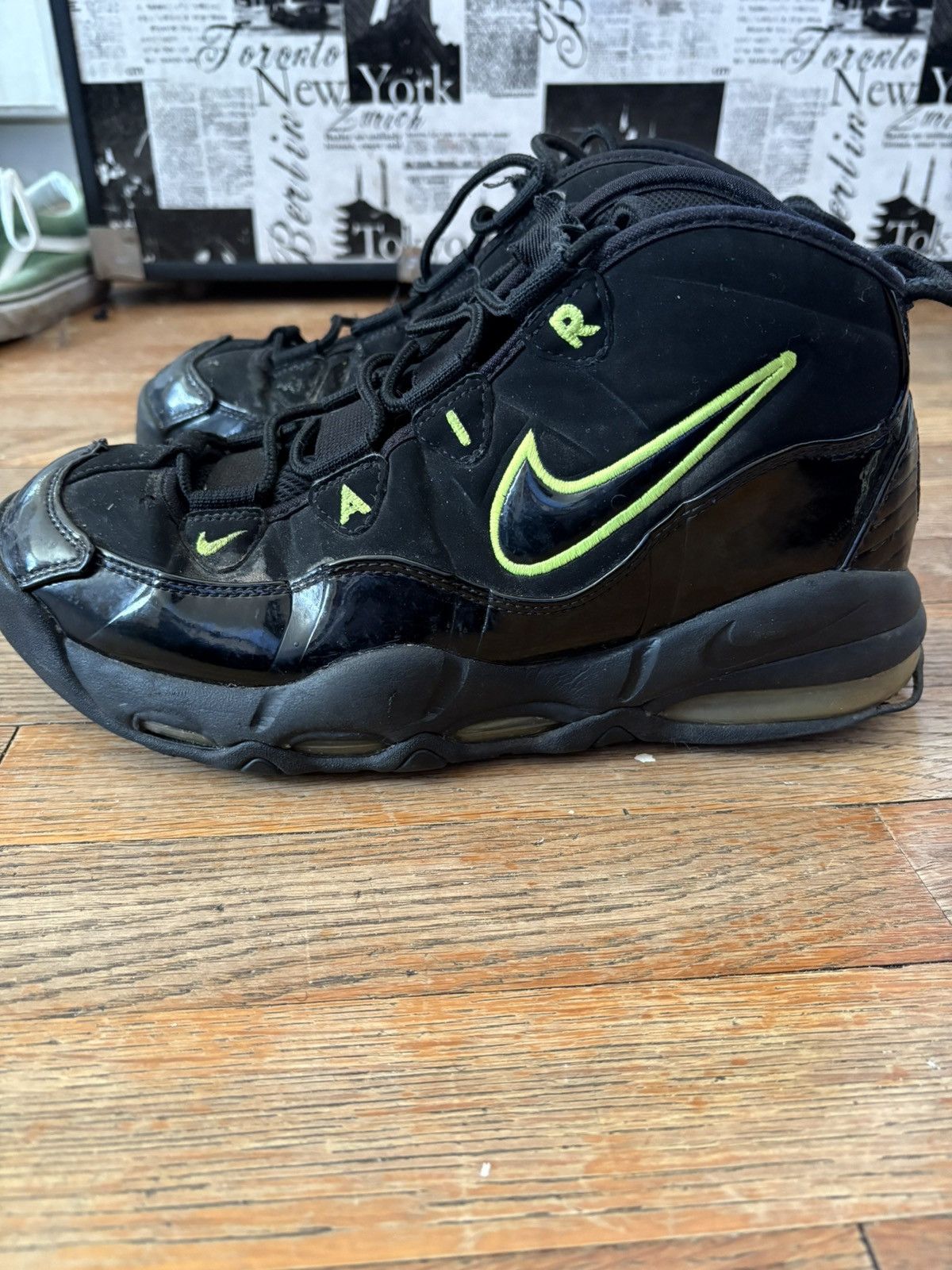 Nike NIKE Air Uptempo “Black/Volt” Size US 10 / EU 43 - 4 Thumbnail