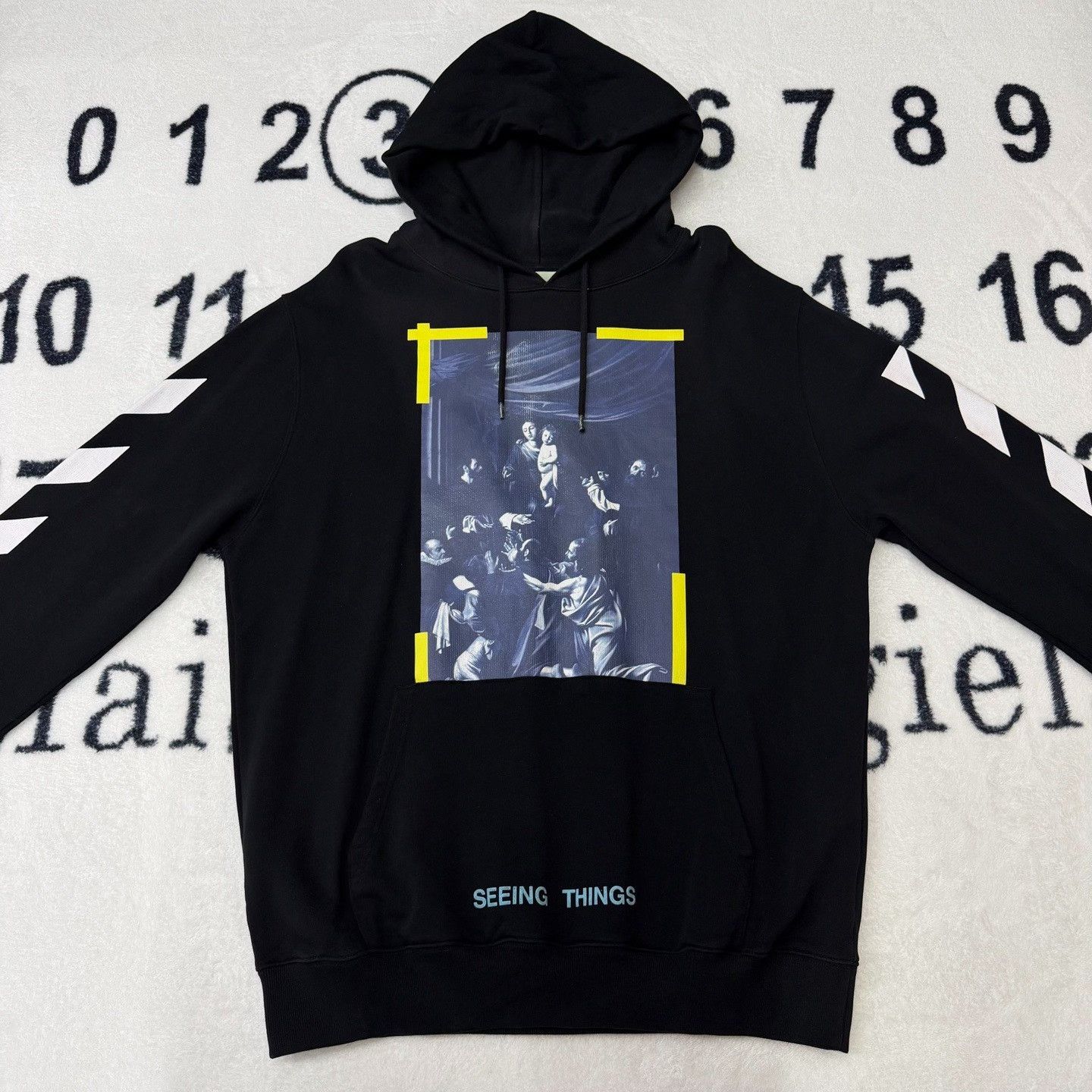 Off-White Off-White Printed Graphic Black Hoodie L Men Size US L / EU 52-54 / 3 - 1 Thumbnail