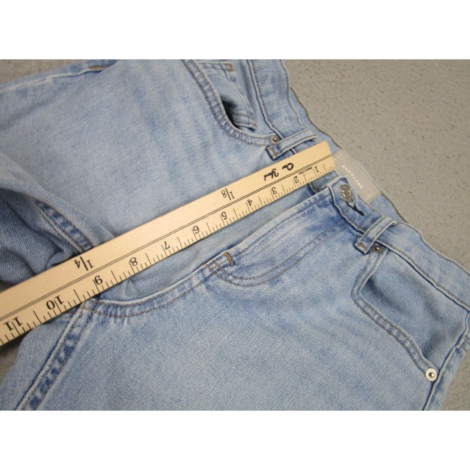 Everlane Everlane Jeans Womens 27 Light Wash Straight Leg Raw Hem Distressed Denim Size 27" / US 4 / IT 40 - 7 Thumbnail