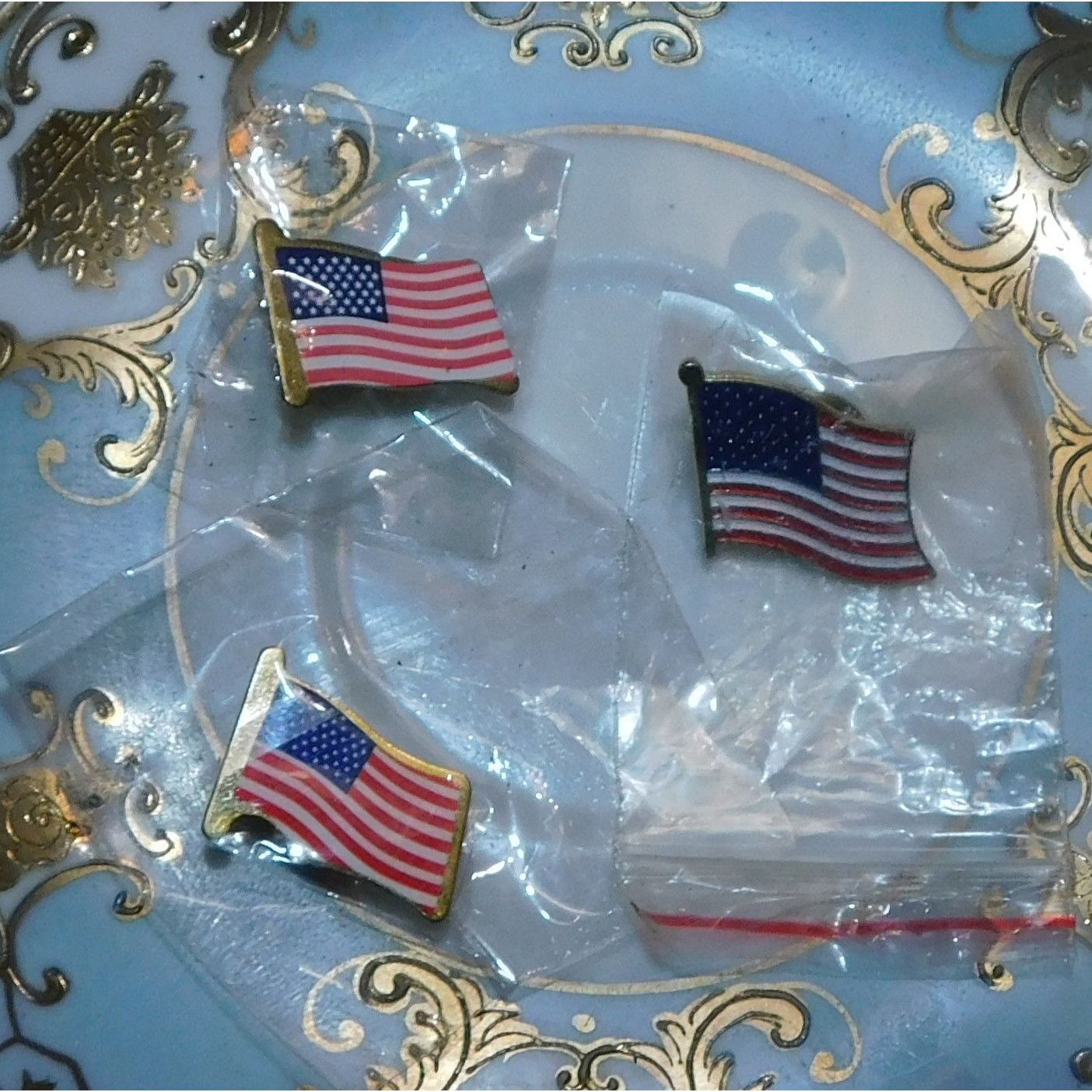 Other Vintage United States Flag Pins (Lot of 3) Size ONE SIZE - 3 Thumbnail