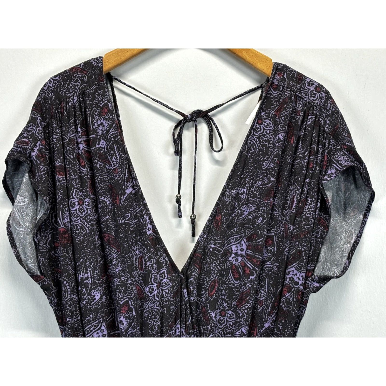 Free People Free People Jumpsuit Women Adult Medium Purple Paisley V-Neck Short Sleeve One Piece Bohemian Beach Size M / US 6-8 / IT 42-44 - 3 Thumbnail