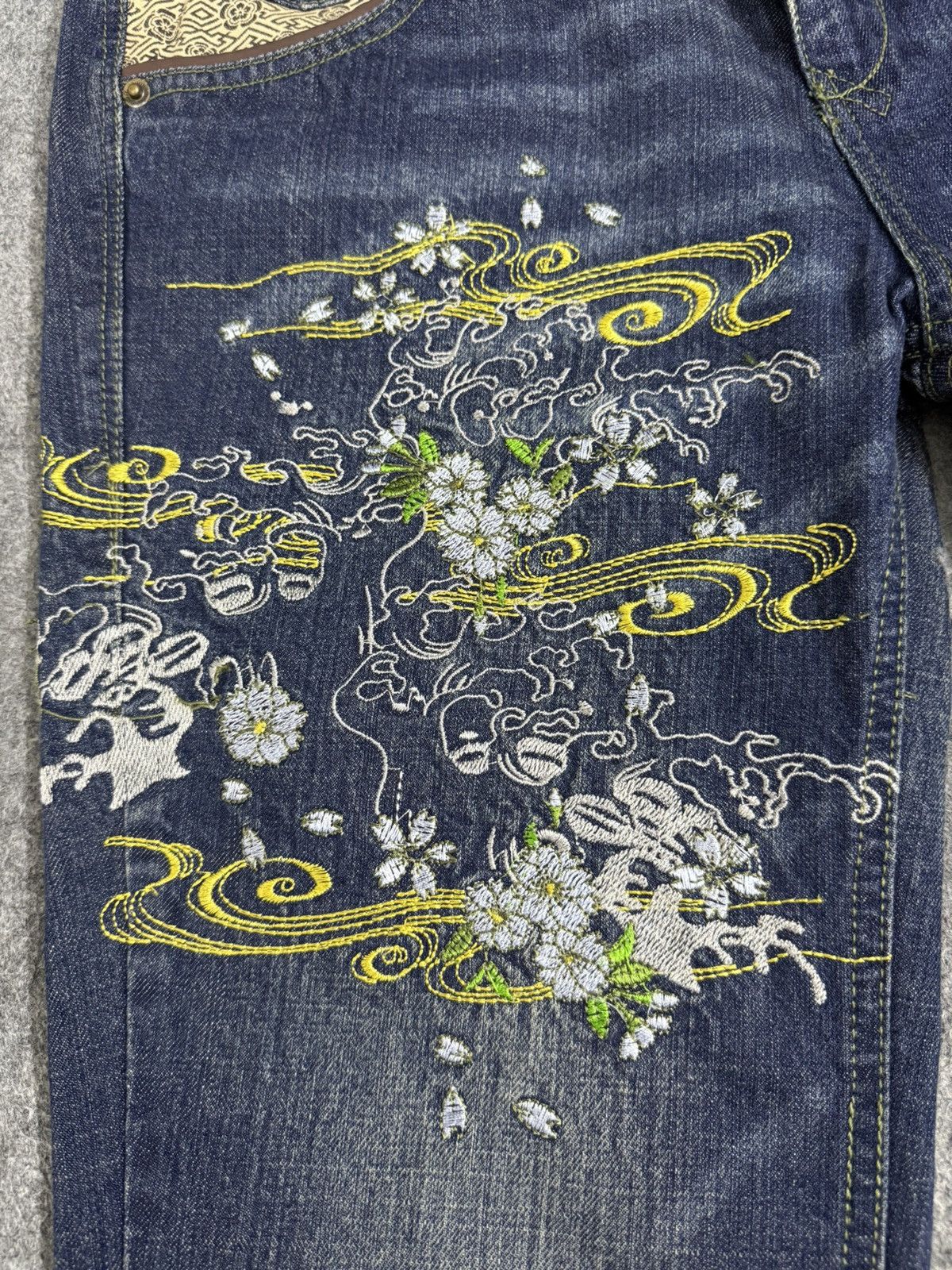 Karakuri Tamashii A6 GOLD FISH KOI EMBROIDERED LIKE KARAKURI SUKAJAN Size US 34 / EU 50 - 24 Thumbnail