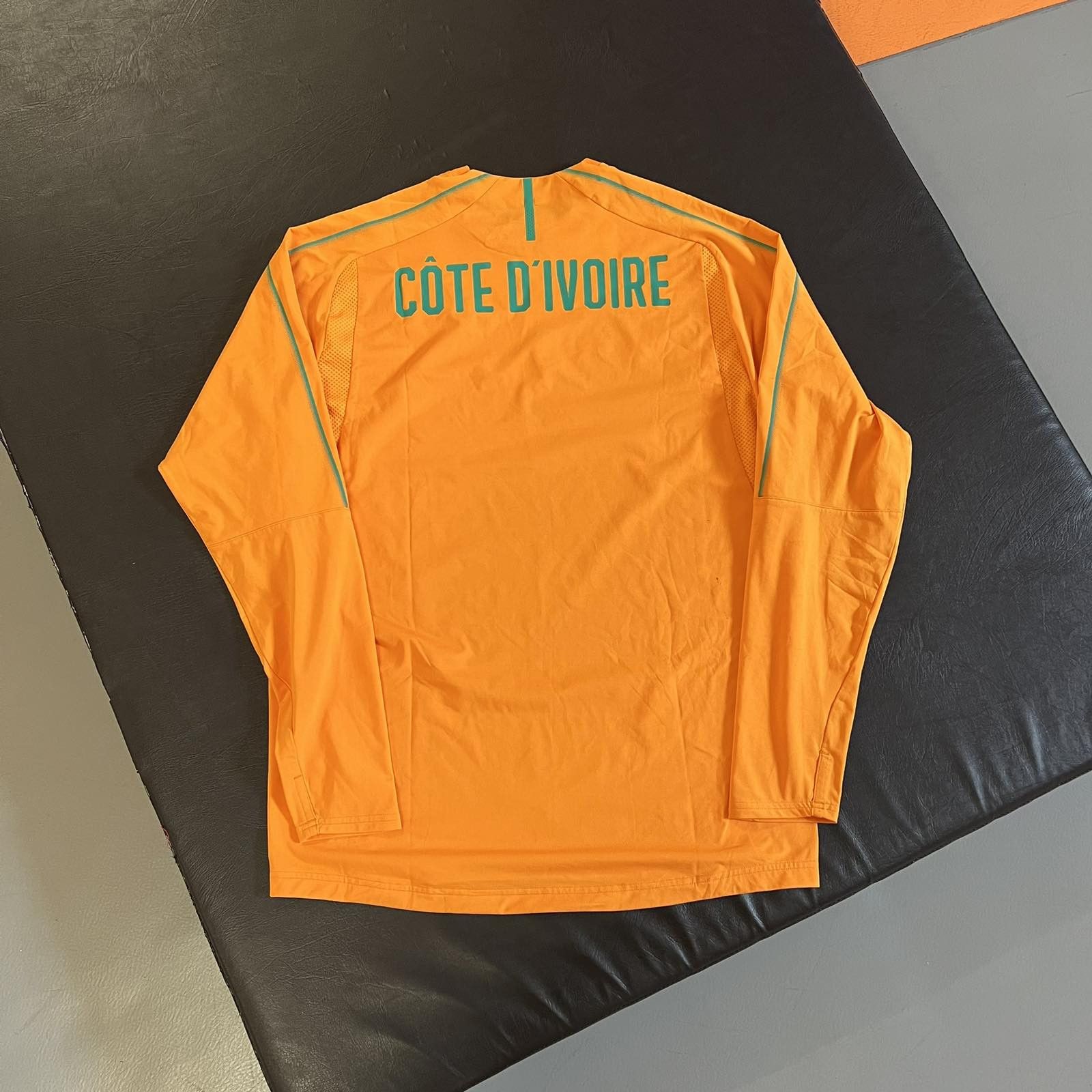 Puma Vintage soccer jersey Côte d’Ivoire puma size XL Size US XL / EU 56 / 4 - 2 Thumbnail