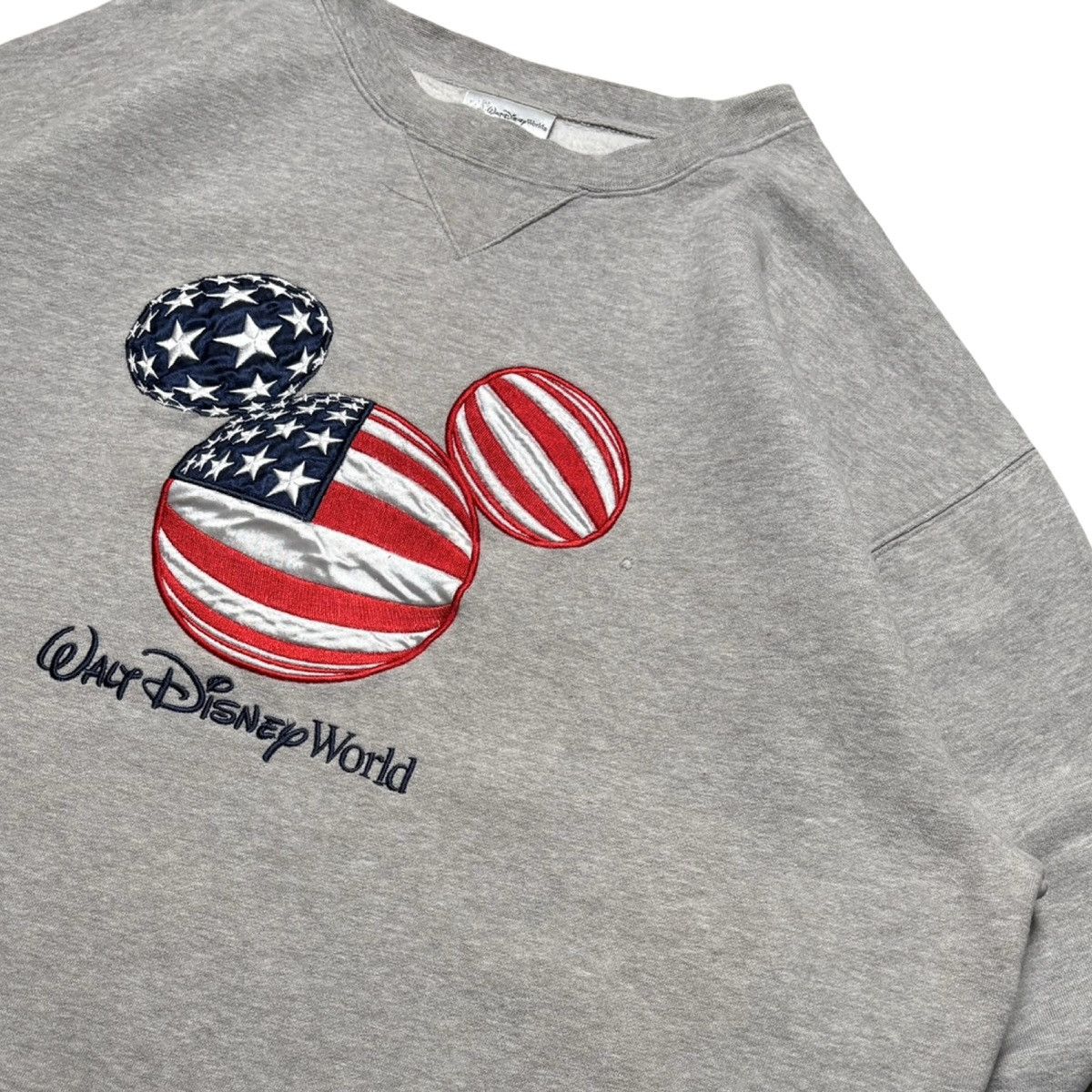 Disney MDisney World Resort Mickey Sweatshirt USA Flag Logo 2XL Size US XXL / EU 58 / 5 - 2 Thumbnail