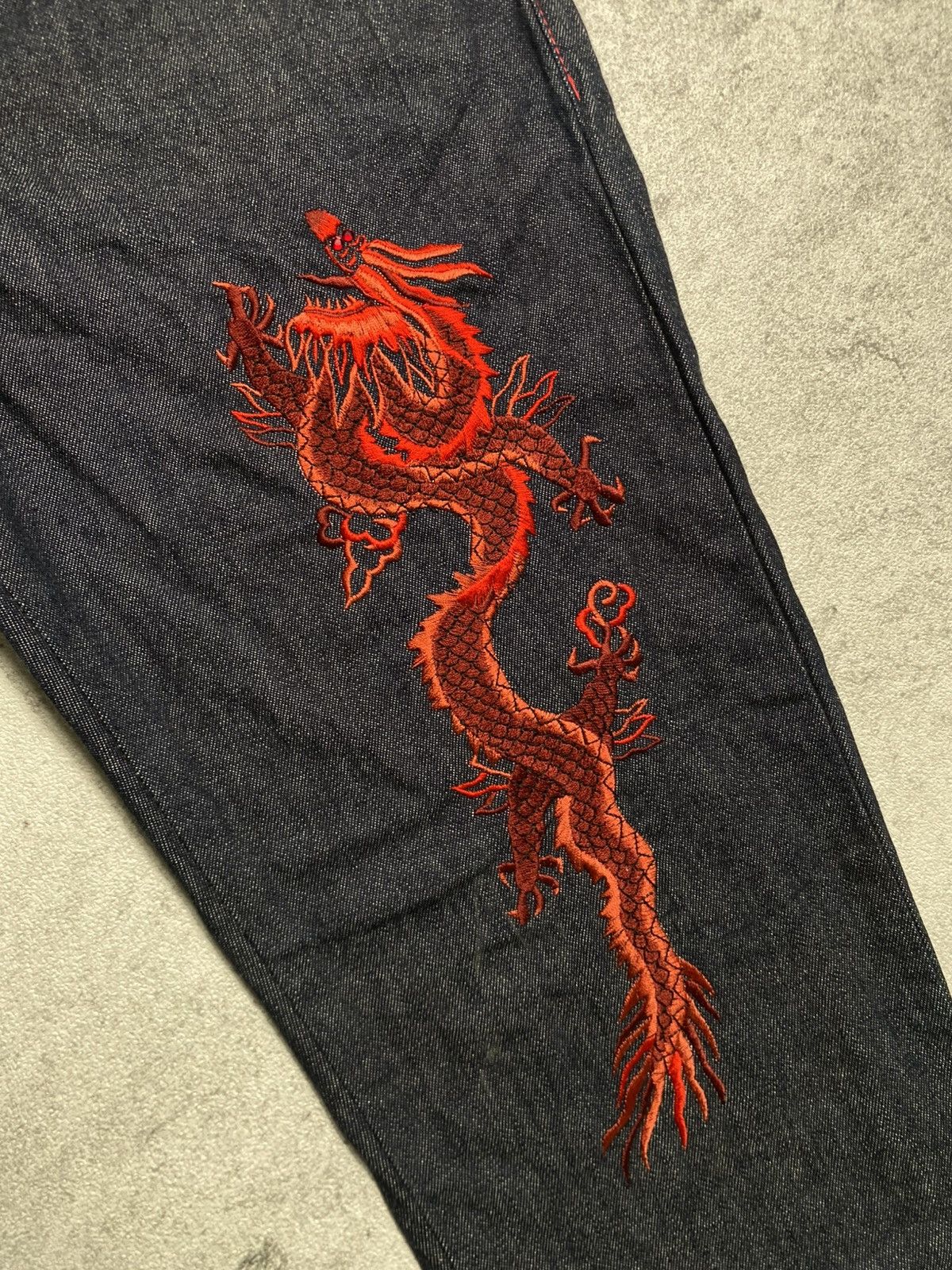 Japanese Brand × Le Grande Bleu (L.G.B.) × Vivienne Tam Vintage Vivienne Tam Dragon embroidered denim pants Size 31" - 7 Thumbnail