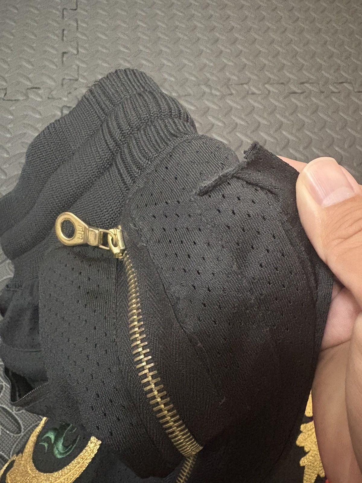 Kith × Nike Kith x Nike Lebron Cloak Shorts Size L Size US 34 / EU 50 - 5 Thumbnail